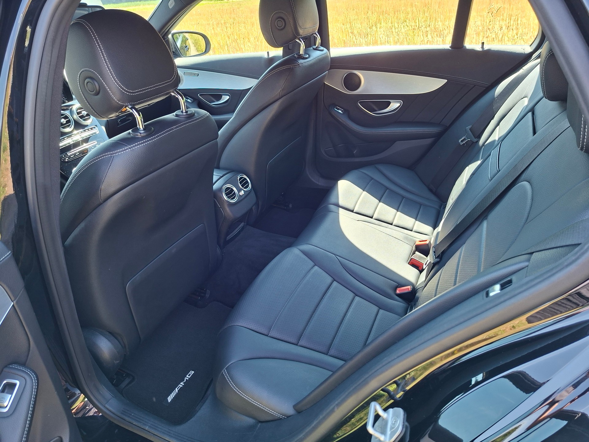 MERCEDES-BENZ C 200 AMG Line 7G-Tronic-image-13