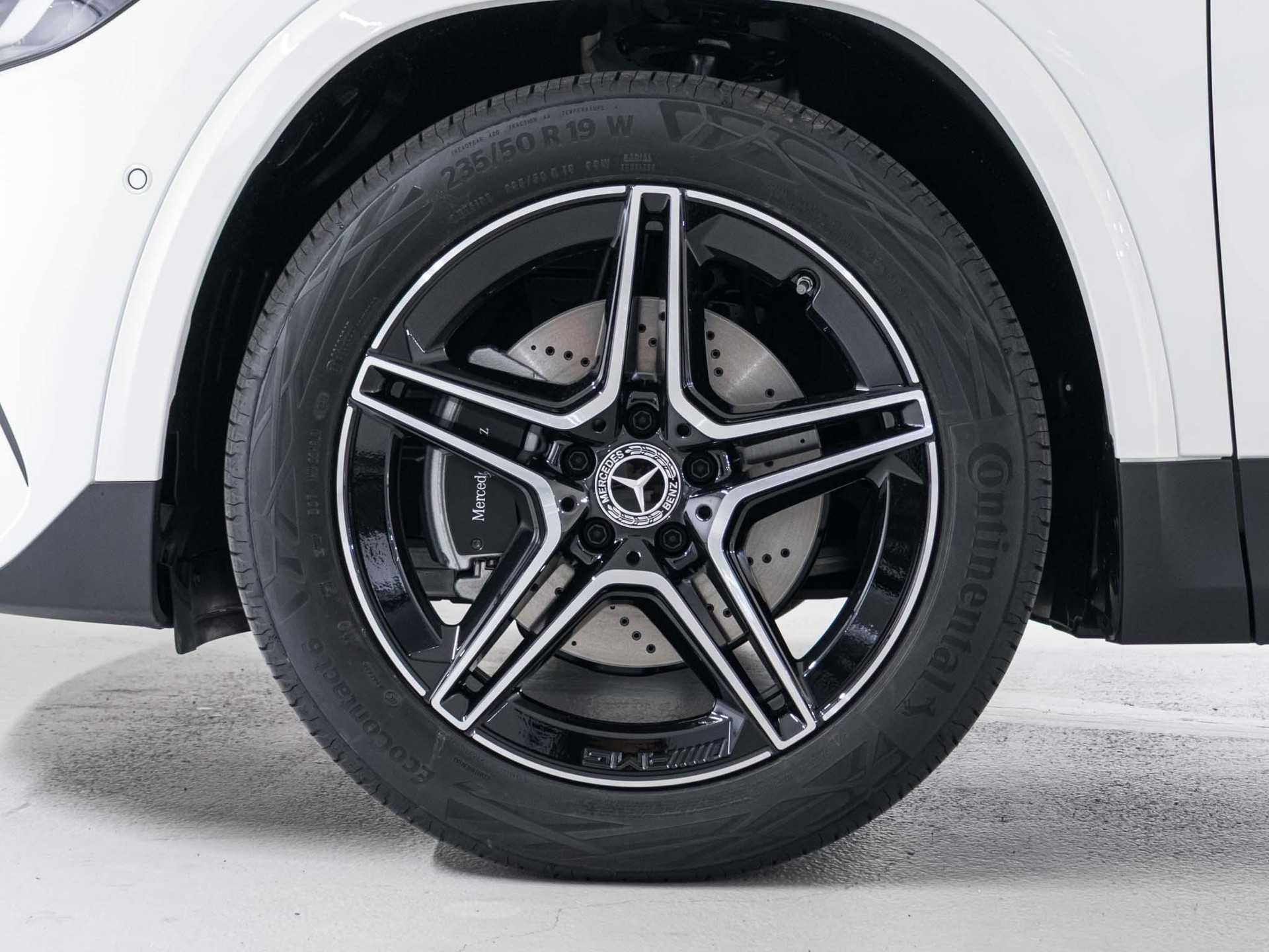 MERCEDES-BENZ GLA 220 d 4MATIC "Swiss Star"-image-14