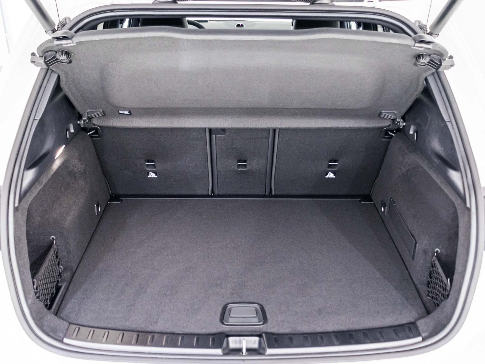 MERCEDES-BENZ GLA 220 d 4MATIC "Swiss Star"-image-13