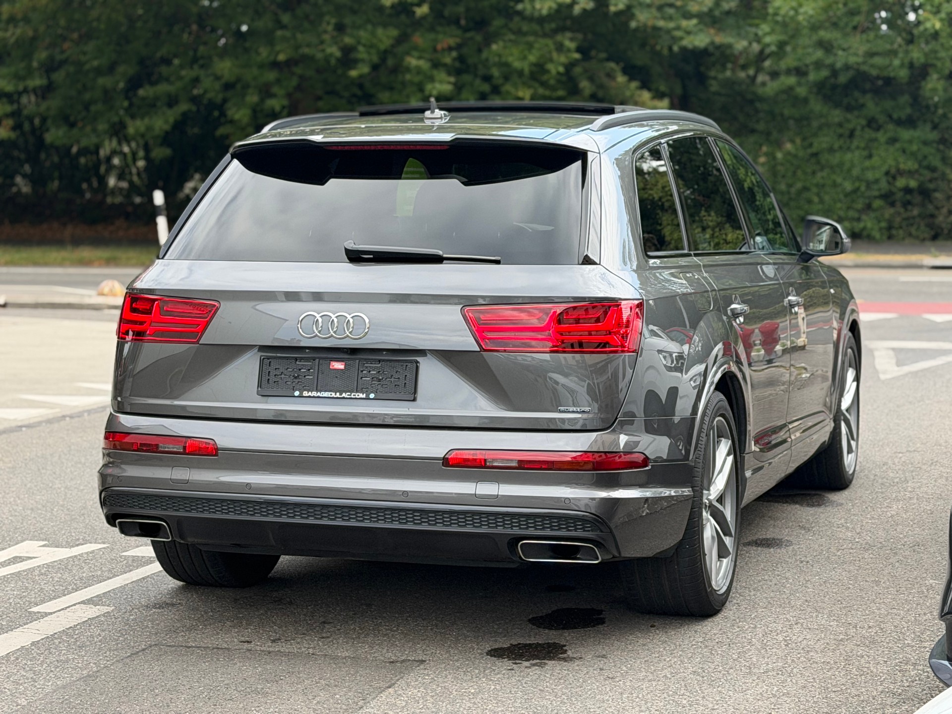 AUDI Q7 50 TDI quattro tiptronic S-Line 7 Places-image-6