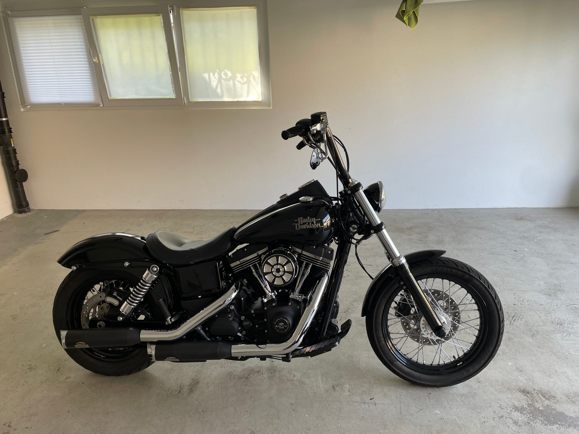 HARLEY-DAVIDSON FXDB Dyna Street Bob 103 ABS-image-1