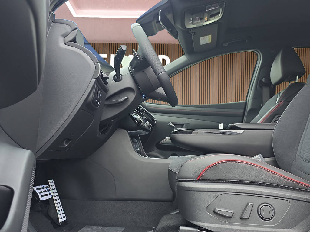 HYUNDAI Tucson 1.6 T-GDi PHEV N-Line LUX Pack 4WD-image-11