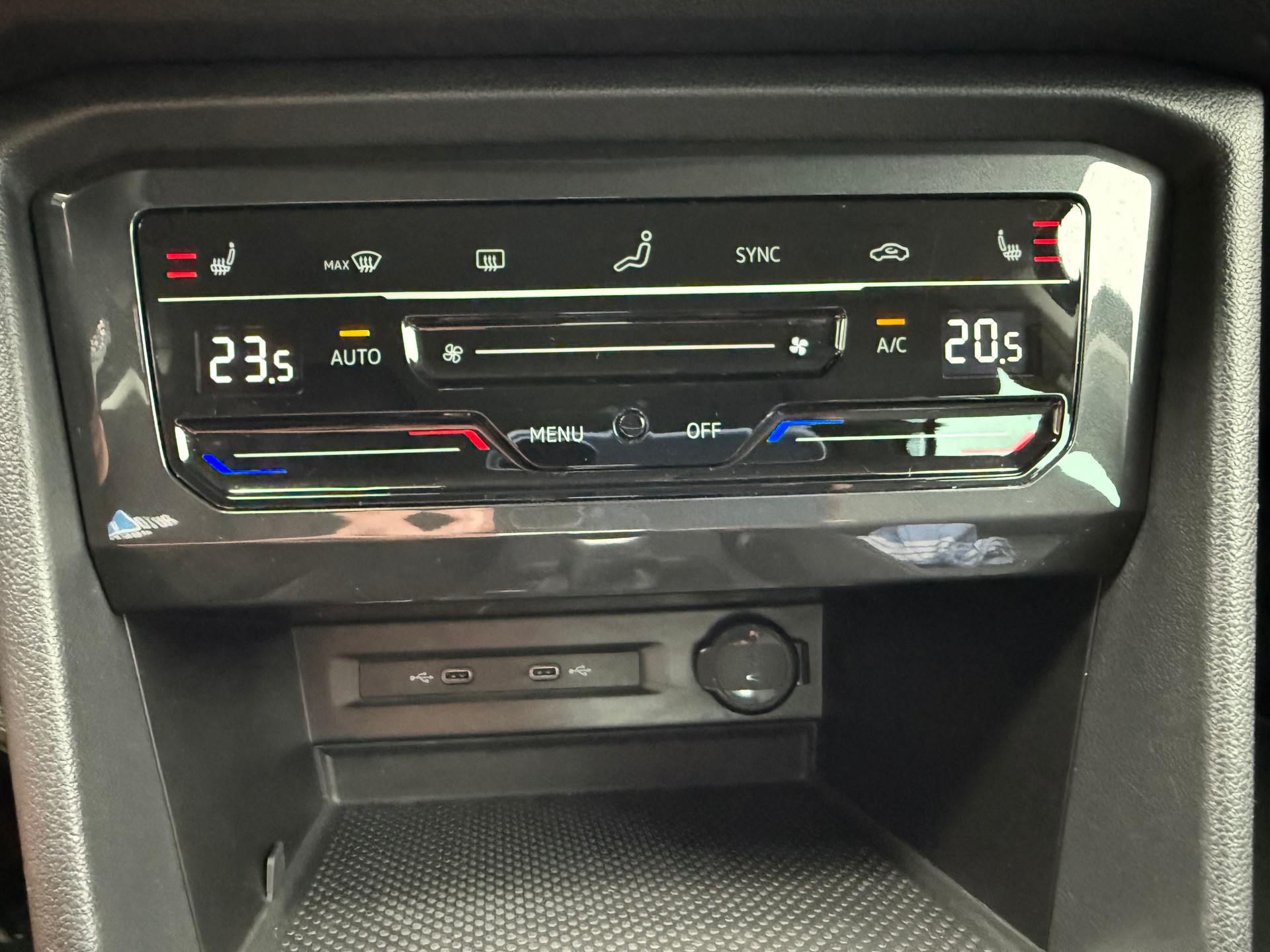 VW Tiguan 2.0 TDI SCR Life 4Motion DSG 4x4-image-10