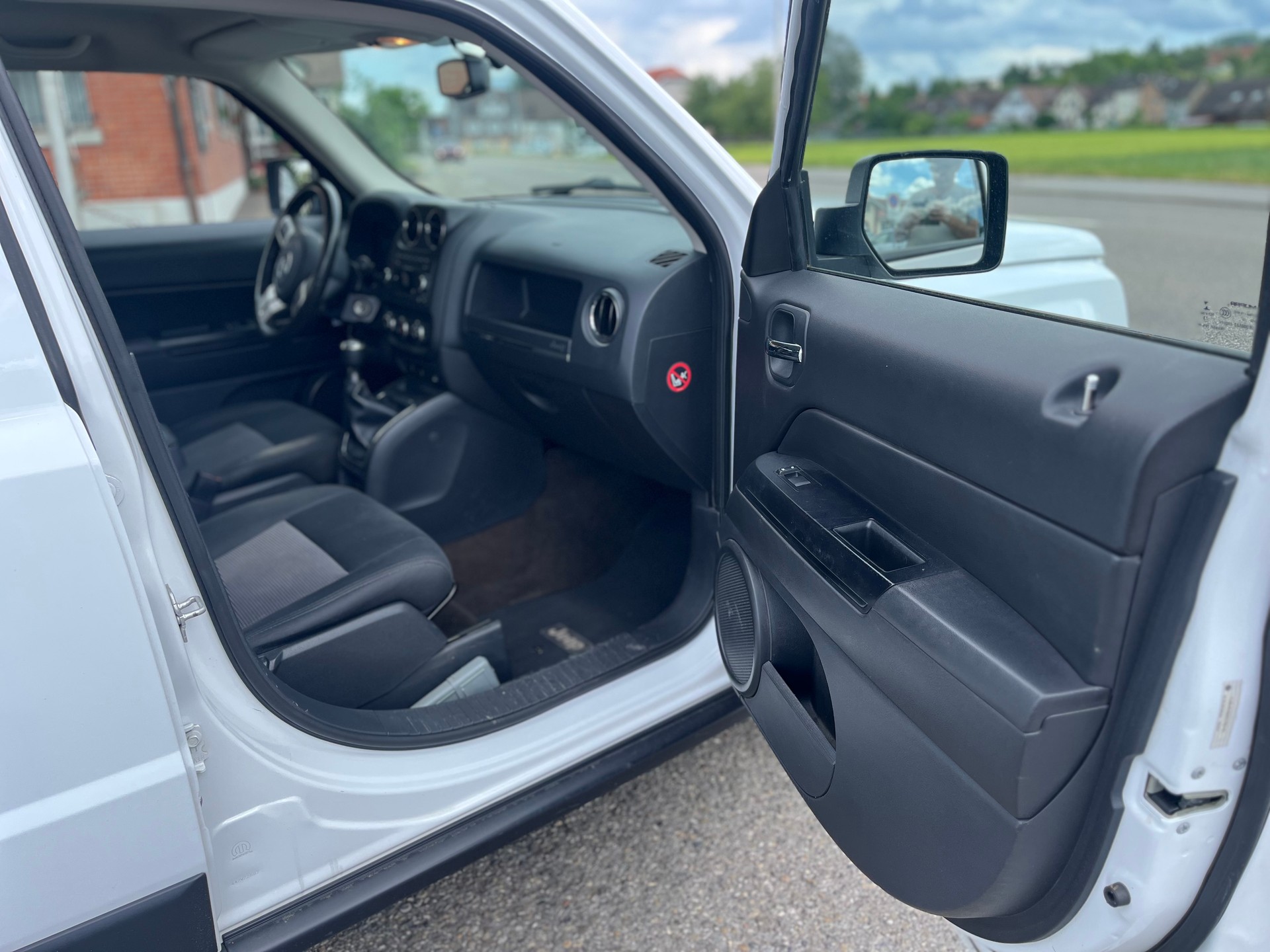 JEEP Benzin frisch MFK und frisch Servic Handschaltung-image-11