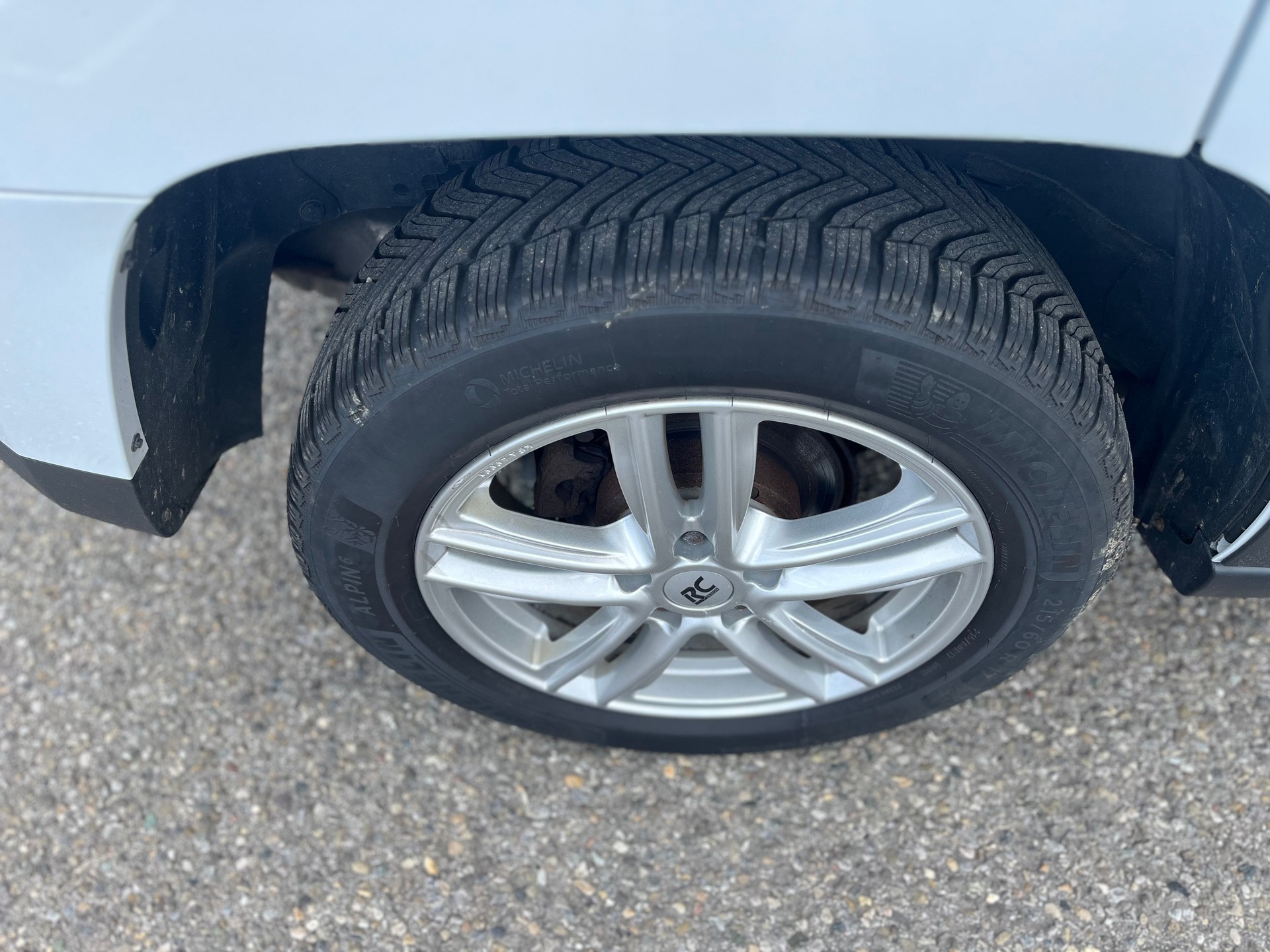 JEEP Benzin frisch MFK und frisch Servic Handschaltung-image-10