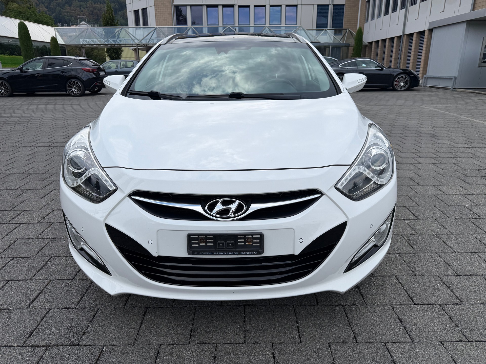 HYUNDAI i40 Wagon 1.7 CRDI Premium-image-1