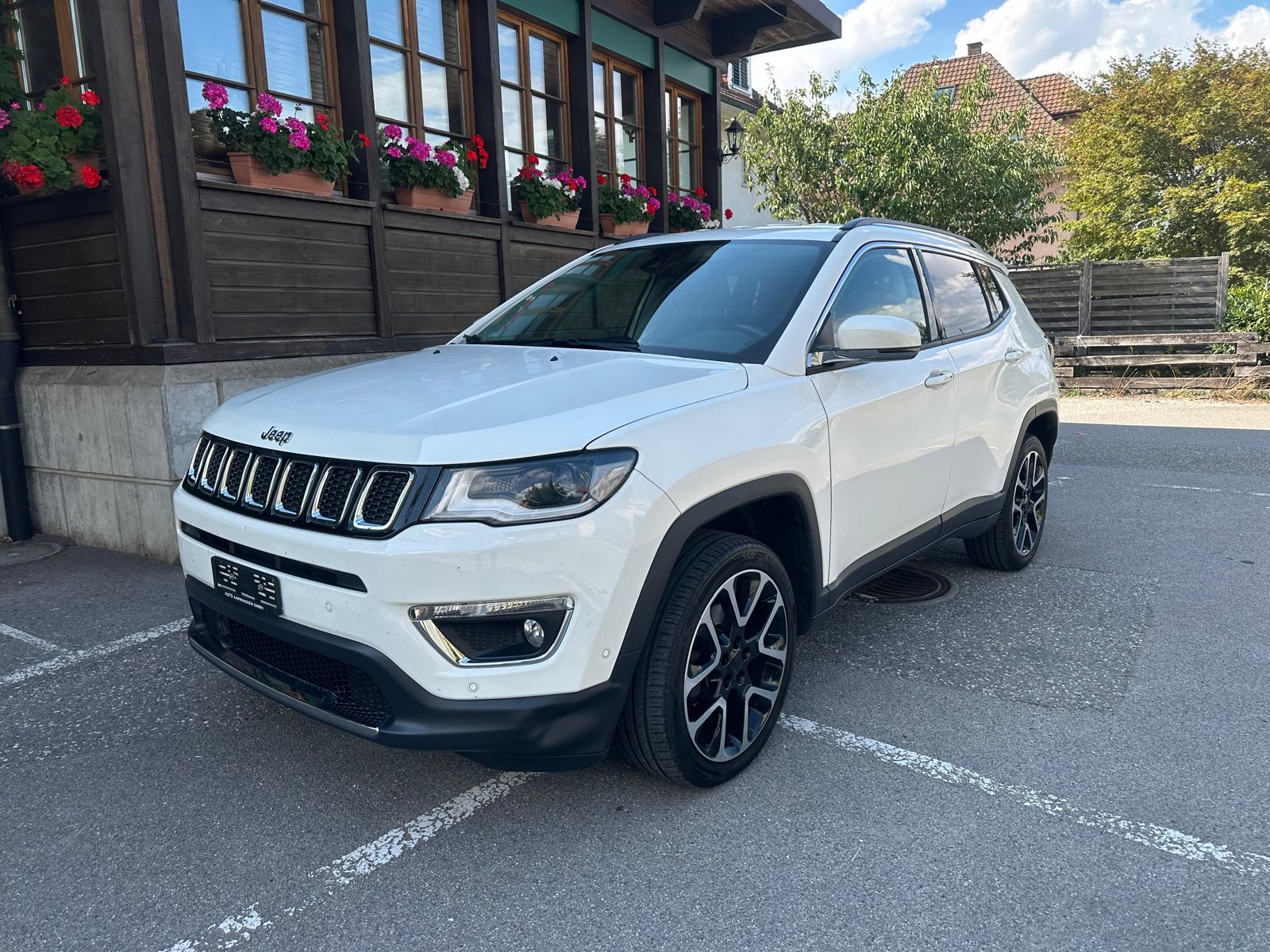 JEEP Compass 2.0CRD Limited AWD 9ATX-showroom-element-1