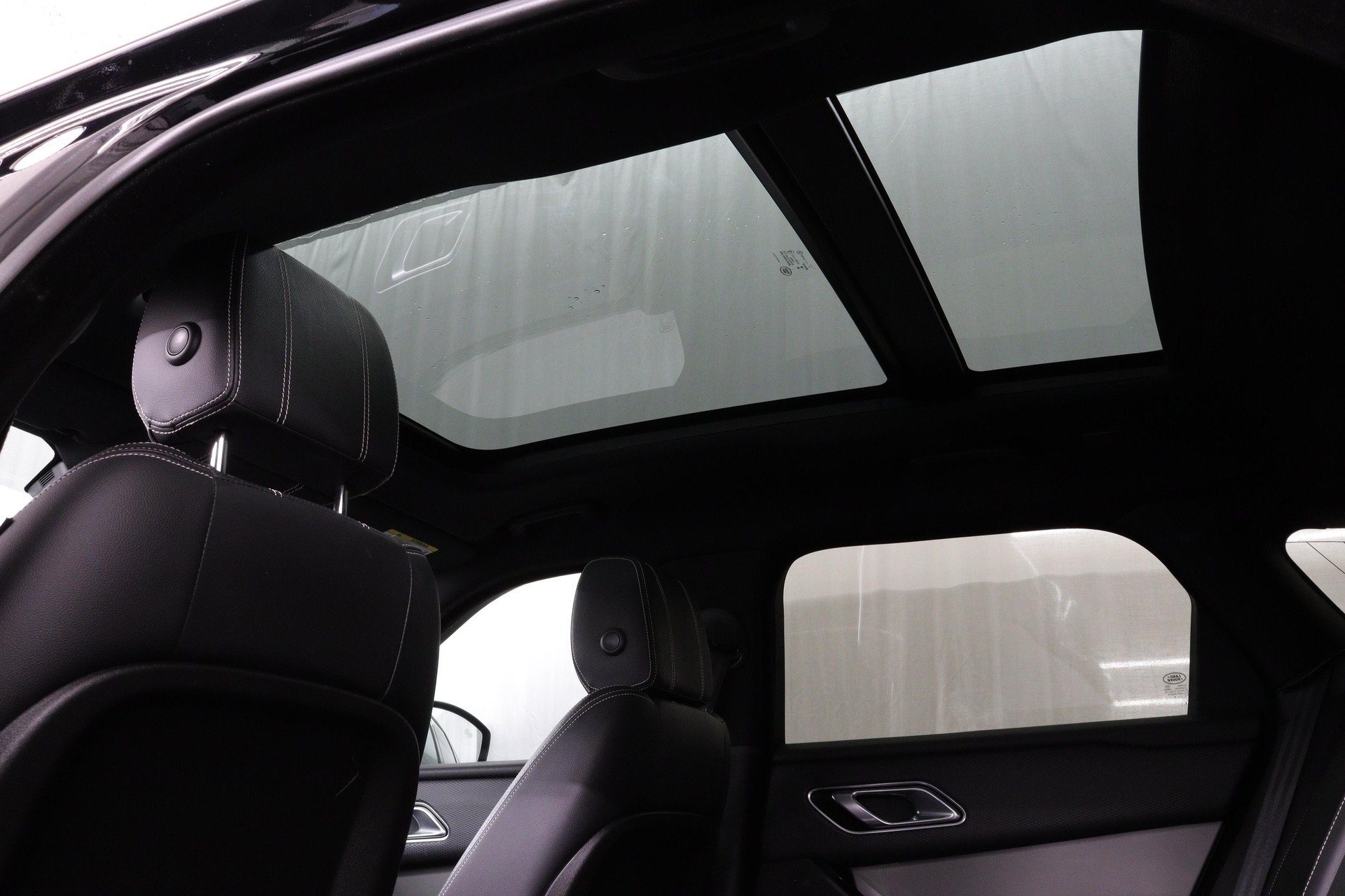 LAND ROVER Range Rover Velar 2.0 T S-image-8