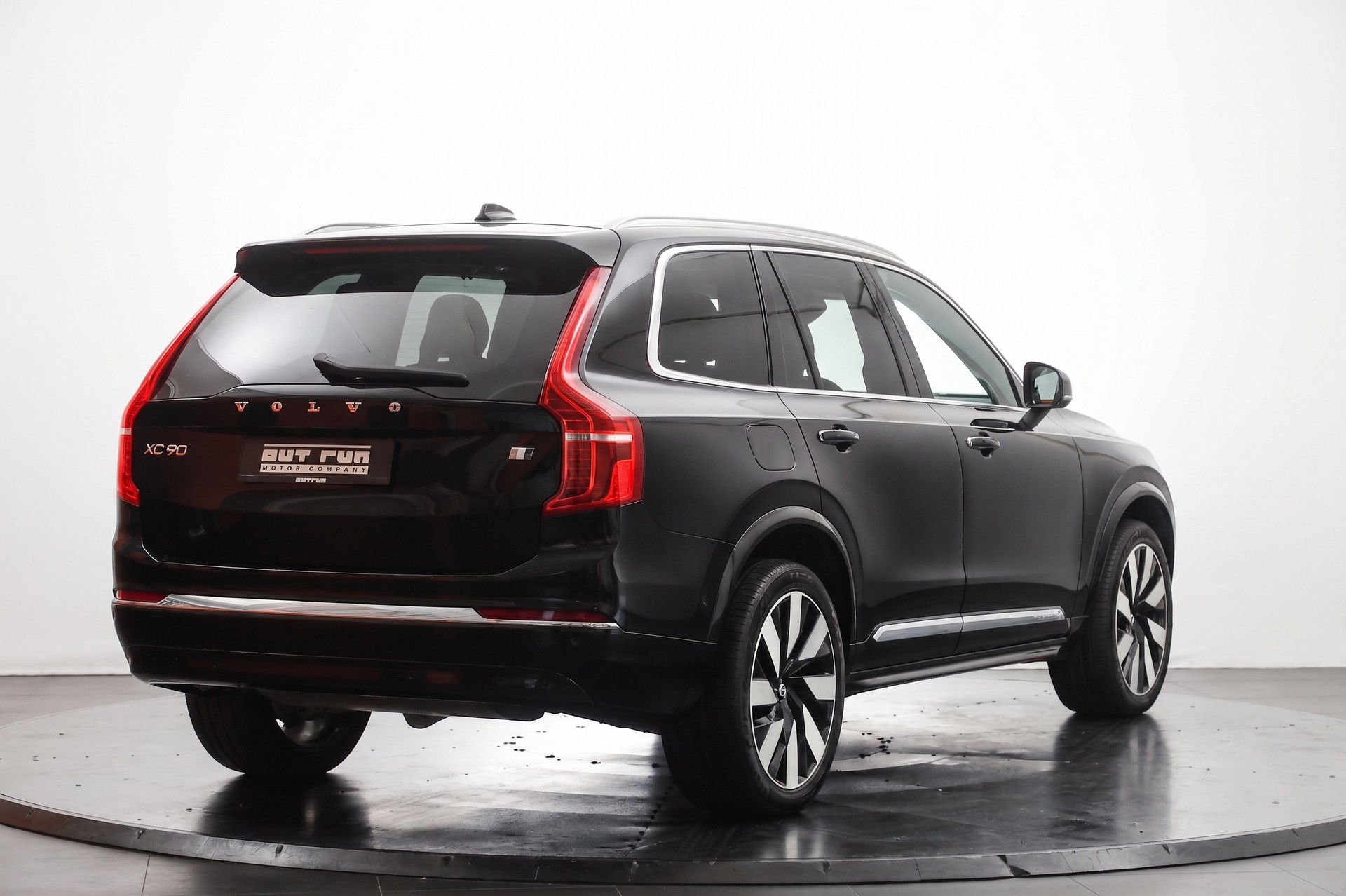 VOLVO XC90 T8 eAWD PluginHybrid Plus Bright Geartronic-showroom-element-3