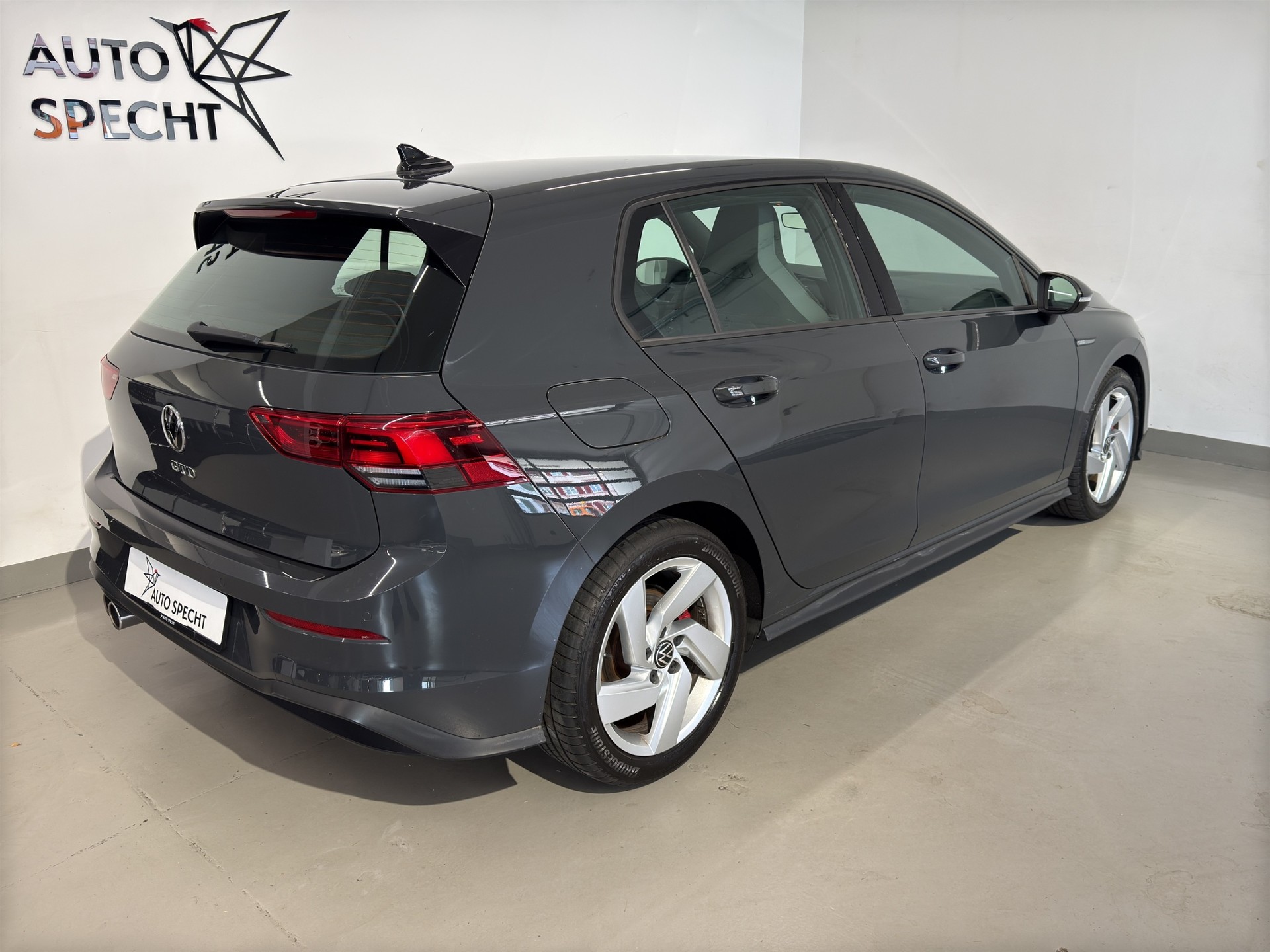 VW Golf 2.0 TDI GTD DSG-showroom-element-3