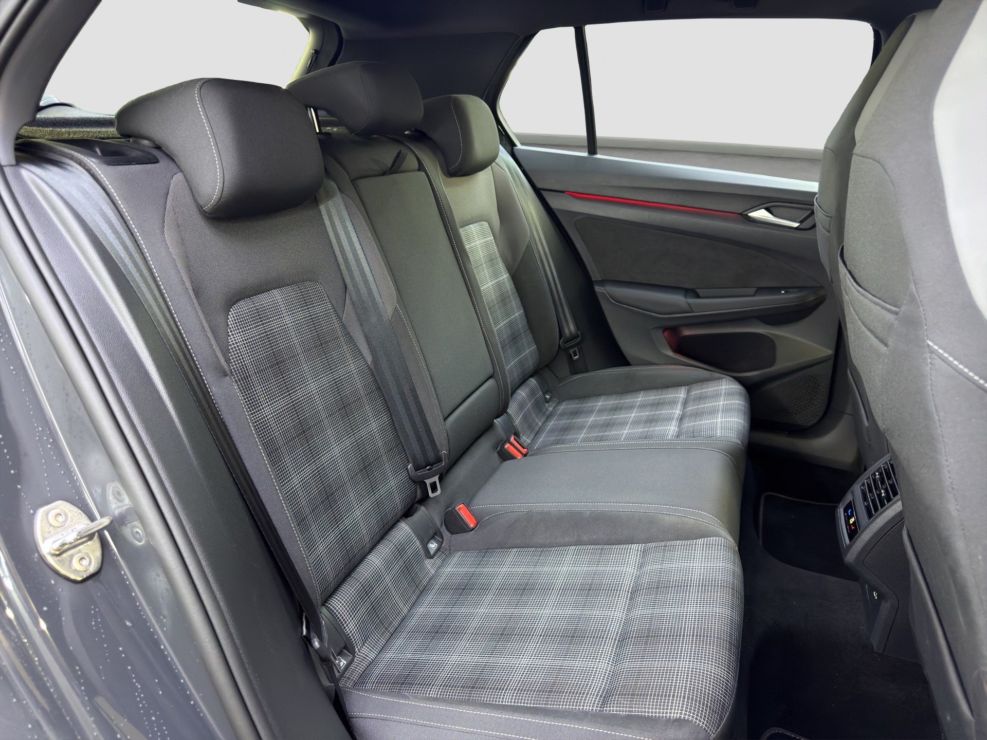 VW Golf 2.0 TDI GTD DSG-image-14