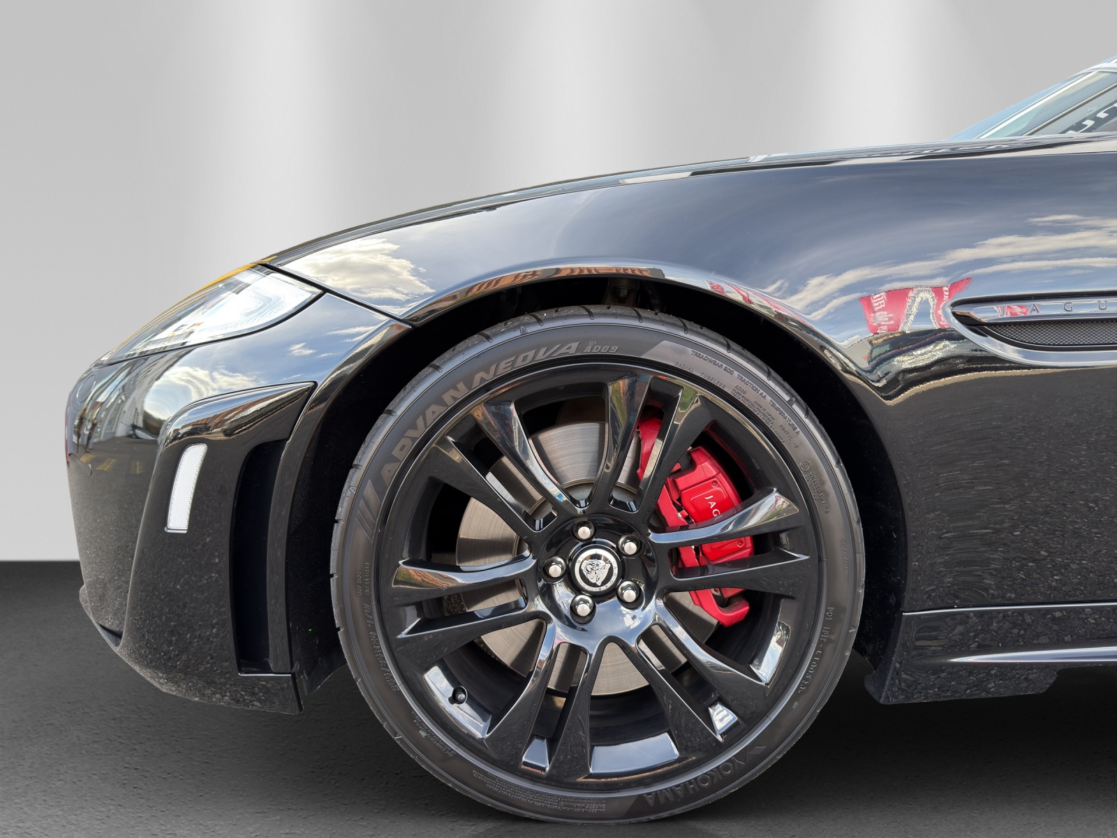 JAGUAR XKR-S 5.0 V8 SC Automatic-image-5