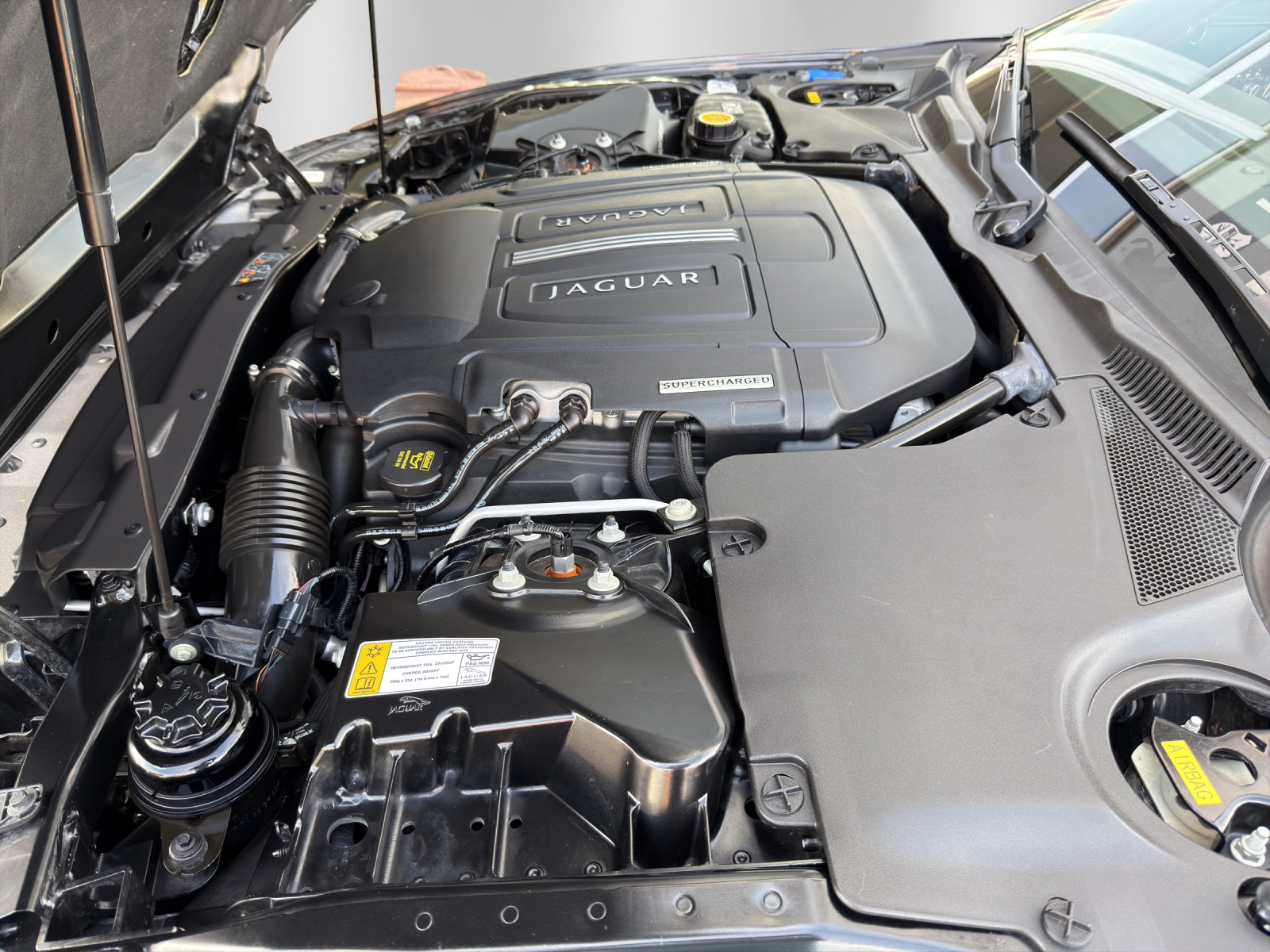 JAGUAR XKR-S 5.0 V8 SC Automatic-image-14