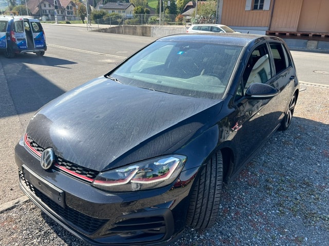 VW GOLF-image-11