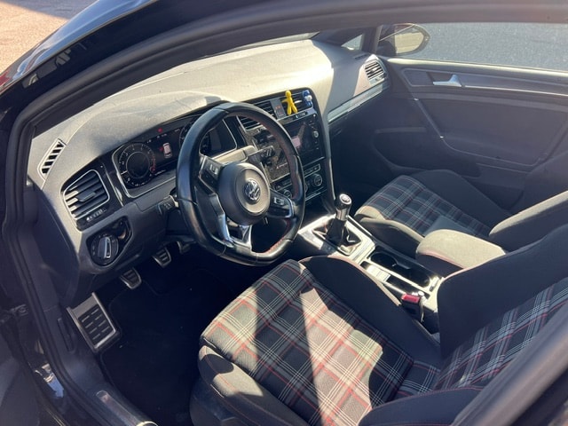 VW GOLF-image-3