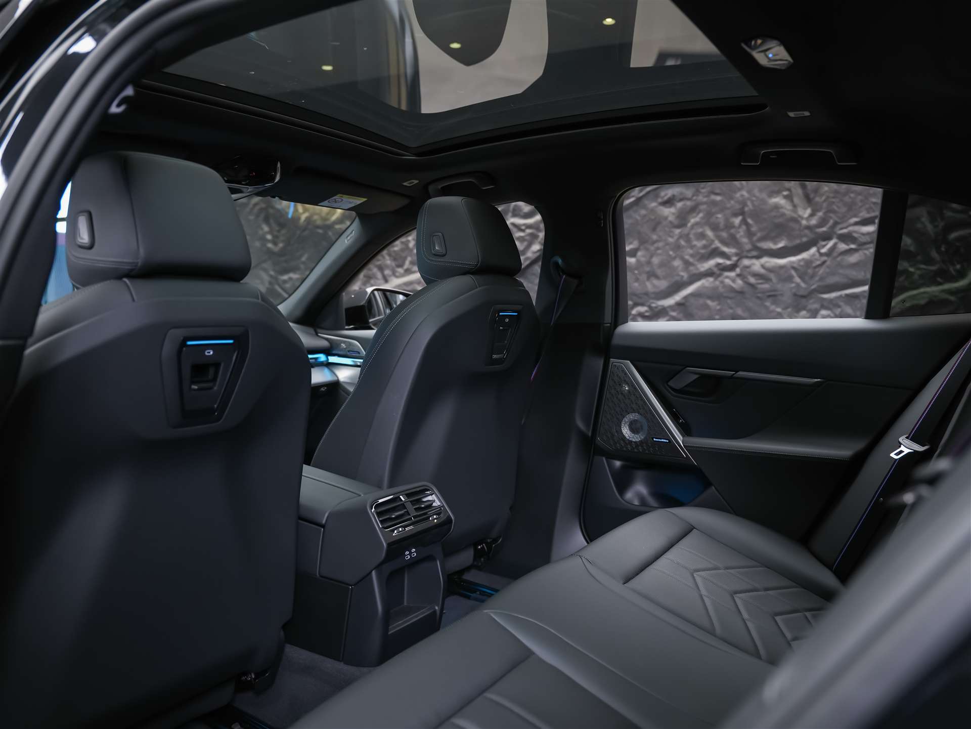 BMW 520d xDrive M Sport Pro Steptronic *Werksgarantie*Iconic Glow*Panorama*Head Up*-image-12