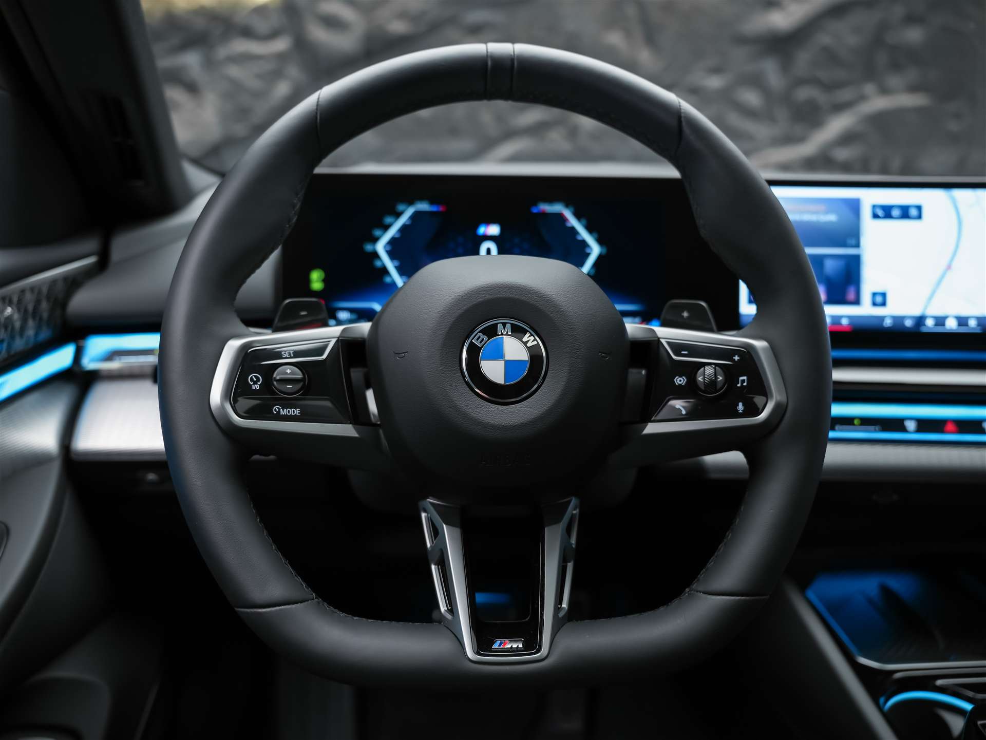 BMW 520d xDrive M Sport Pro Steptronic *Werksgarantie*Iconic Glow*Panorama*Head Up*-image-28