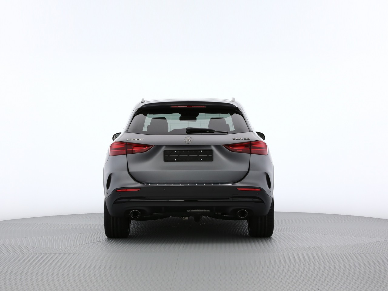 MERCEDES-BENZ GLA AMG 35 4Matic 8G-DCT-showroom-element-3