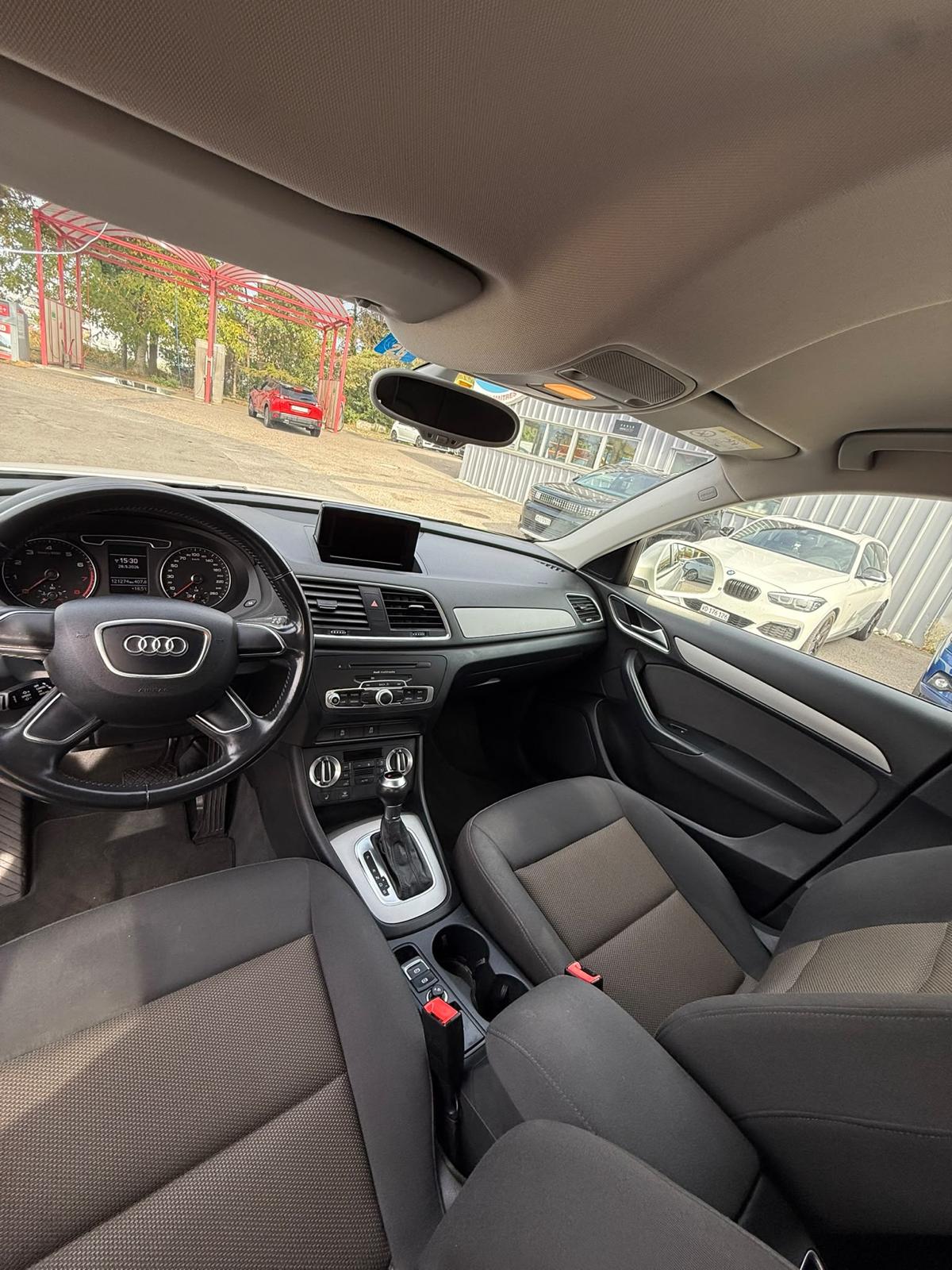 AUDI Q3 1.4 TFSI Start S-tronic-image-8