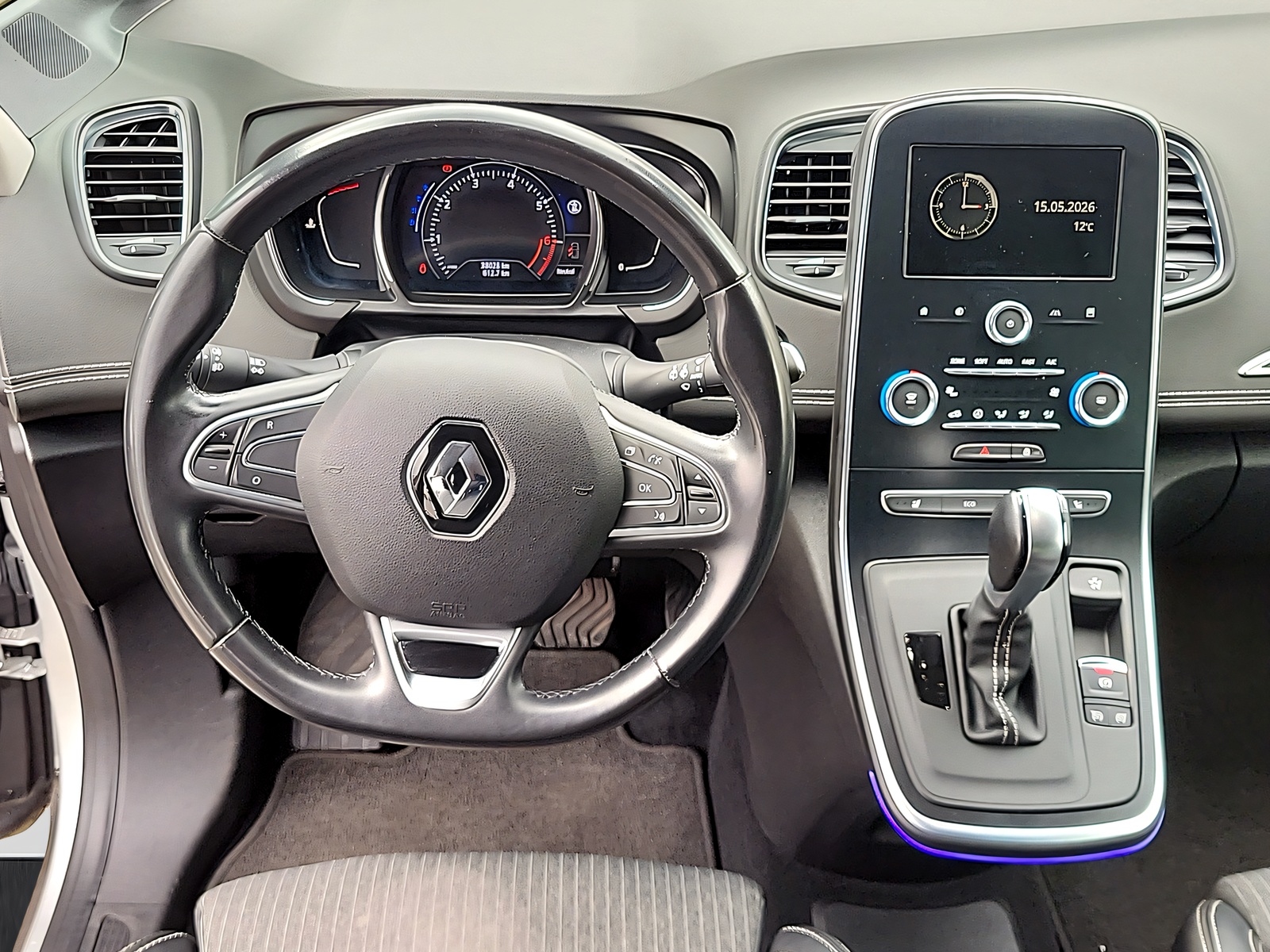 RENAULT Scenic INTENS TCe 140 EDC-image-3