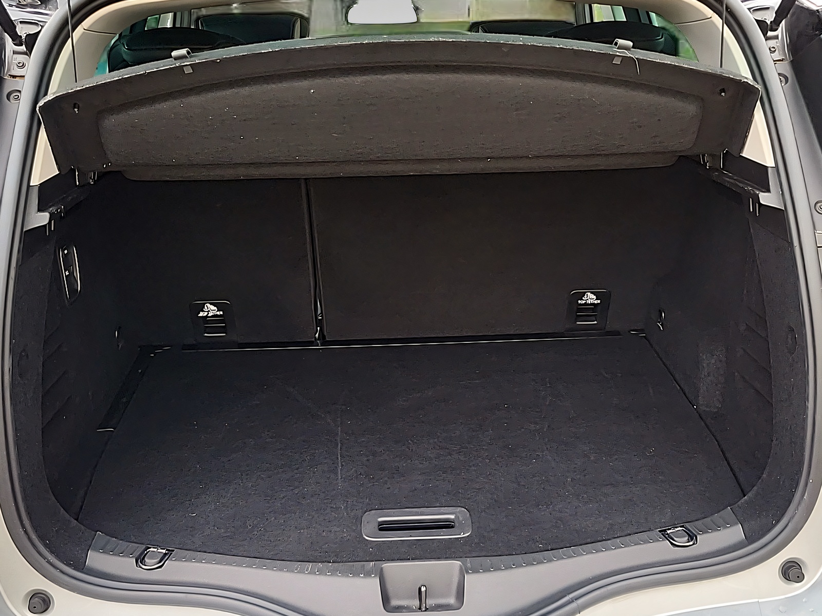 RENAULT Scenic INTENS TCe 140 EDC-image-8