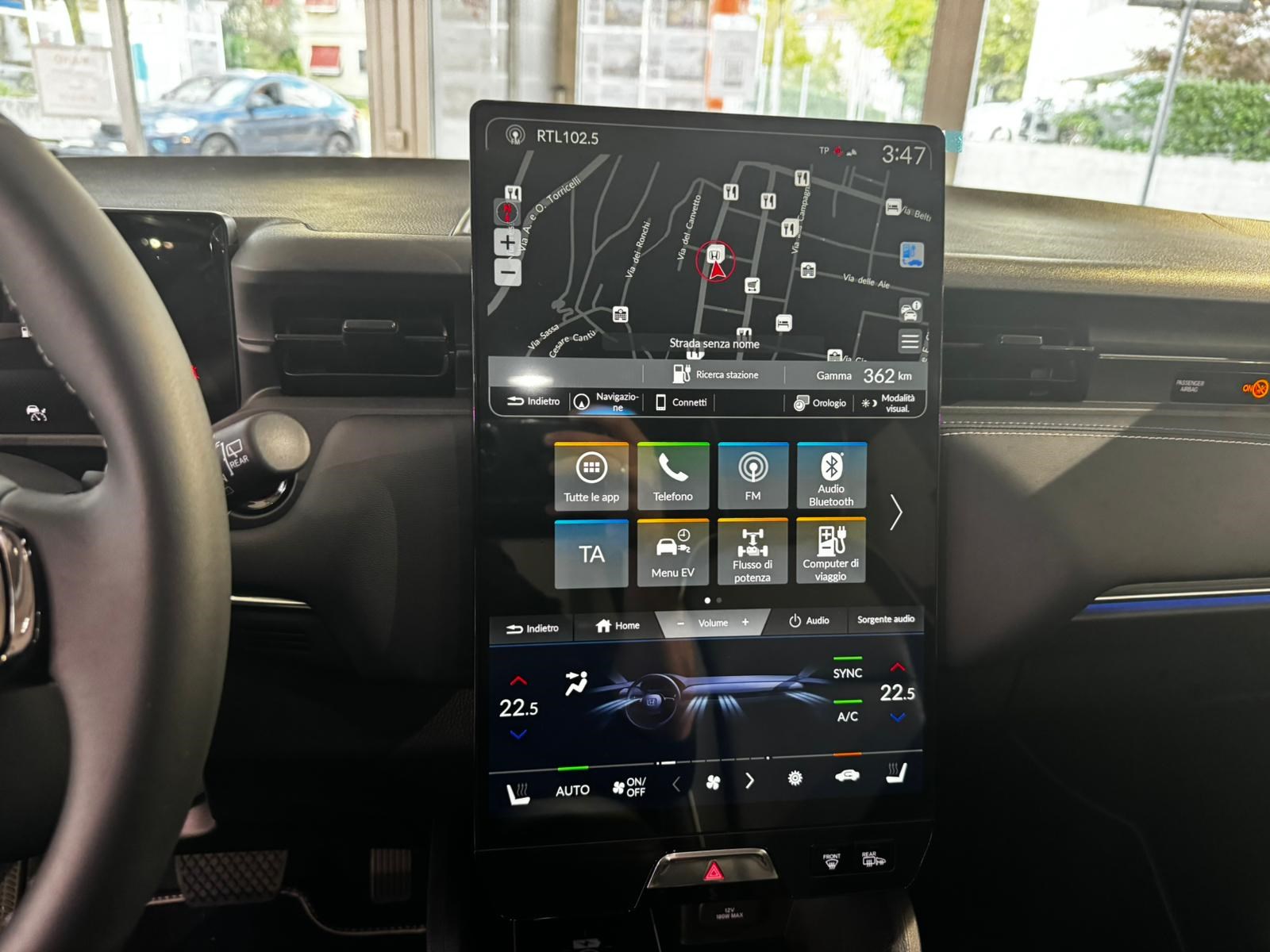 HONDA Ny1 Elegance-image-8