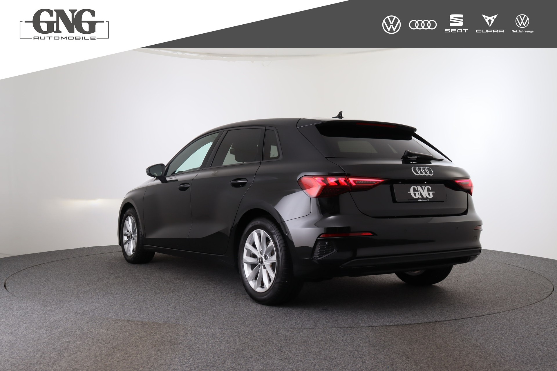 AUDI A3 Sportback 35 TFSI Attraction S-tronic-image-3