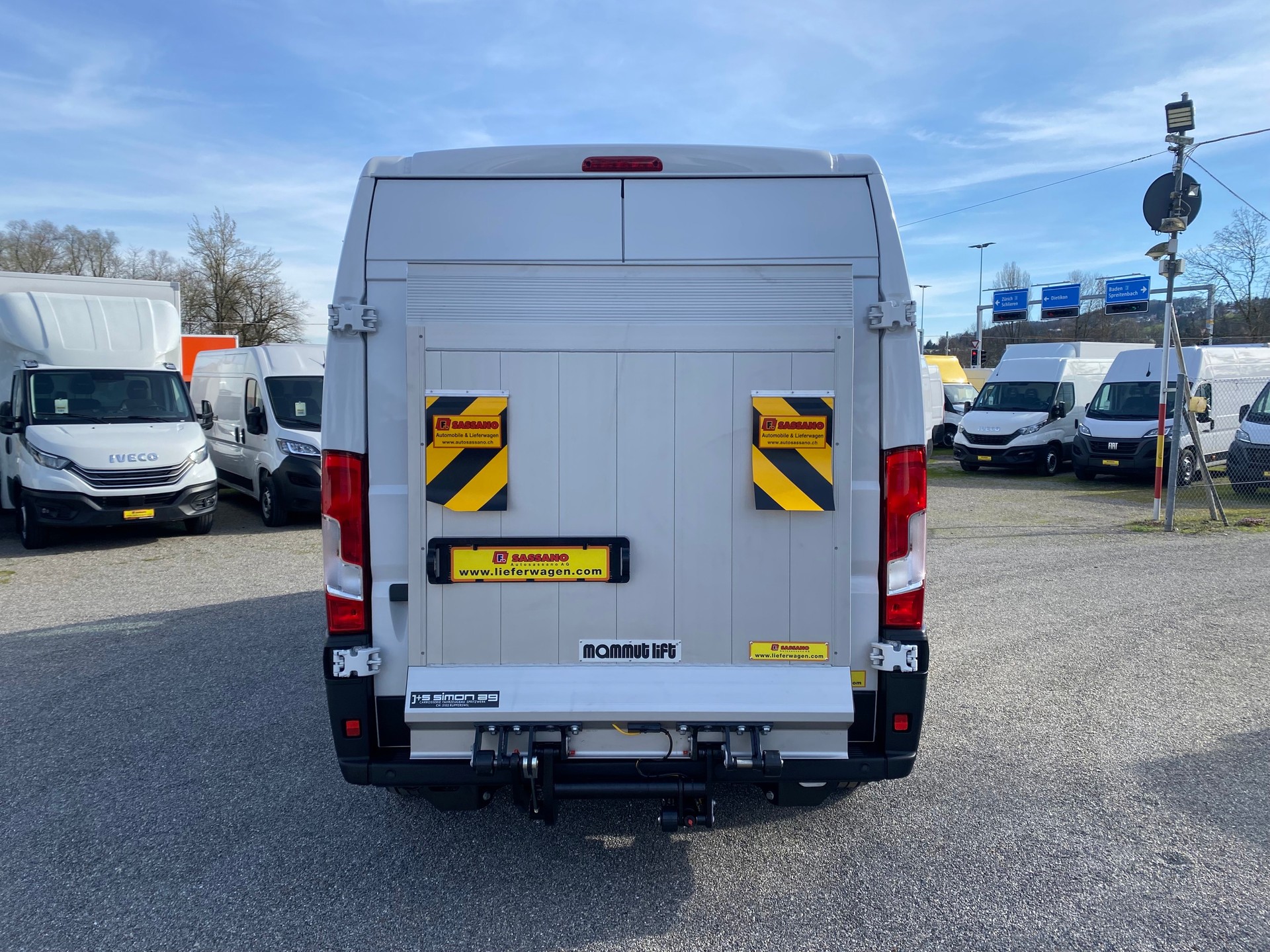 FIAT Ducato 35 L3H2 Kastenwagen mit Mammut Hebebühne-image-5