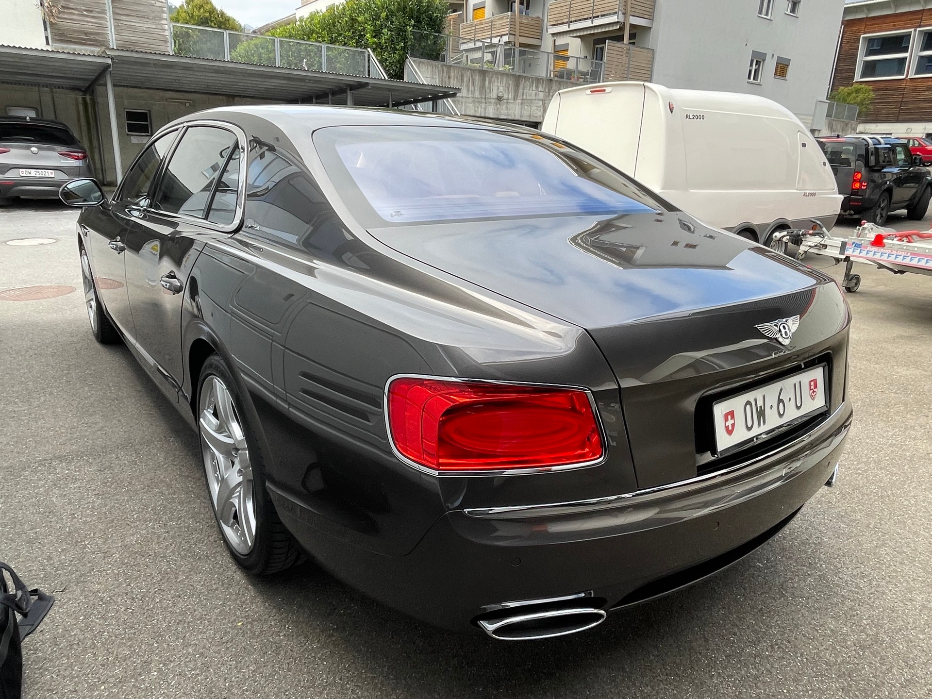 BENTLEY Flying Spur 6.0-image-2