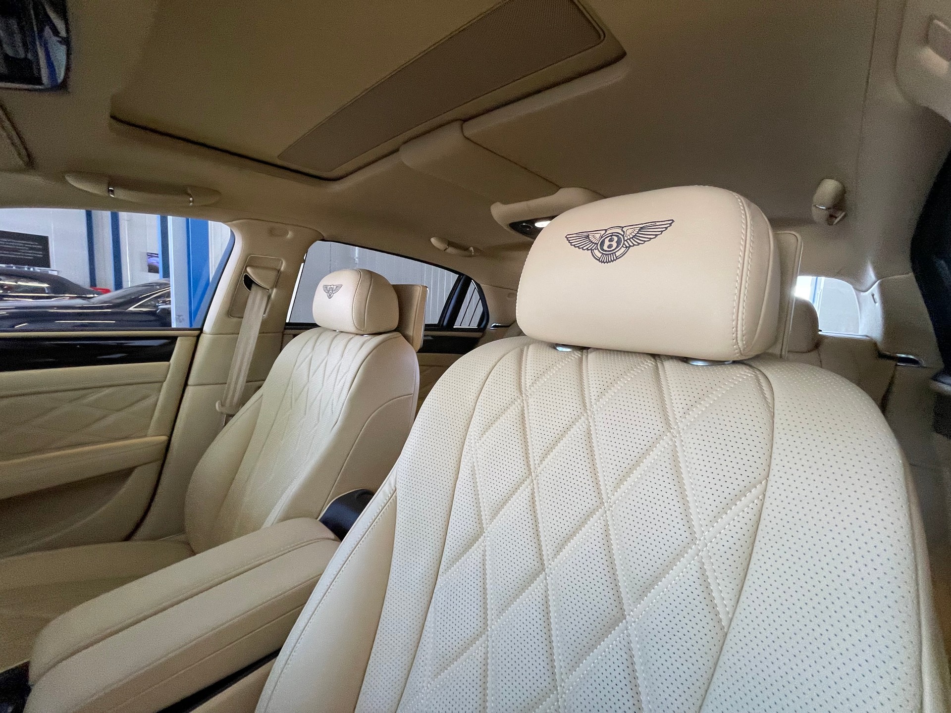 BENTLEY Flying Spur 6.0-image-10