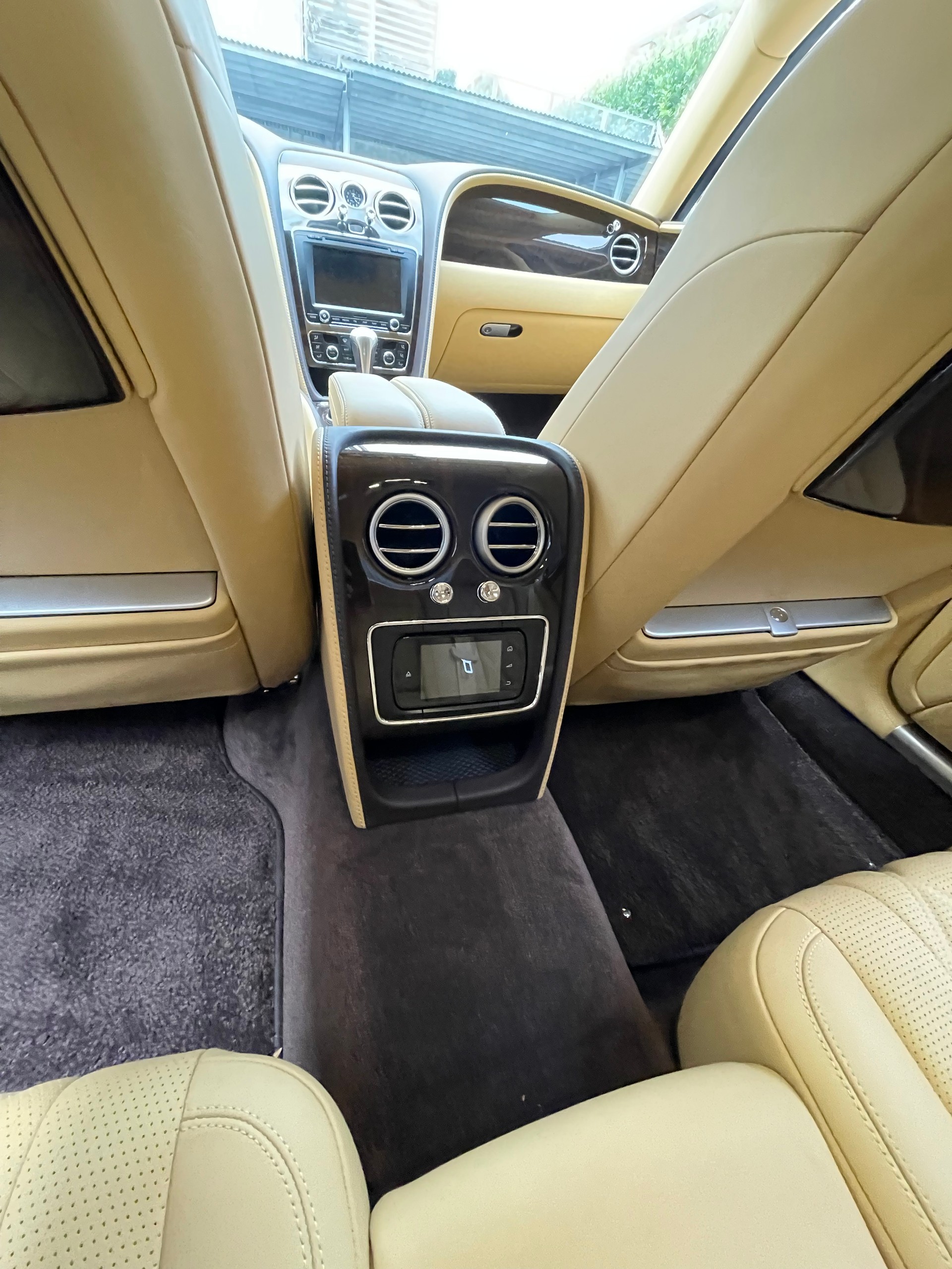 BENTLEY Flying Spur 6.0-image-8