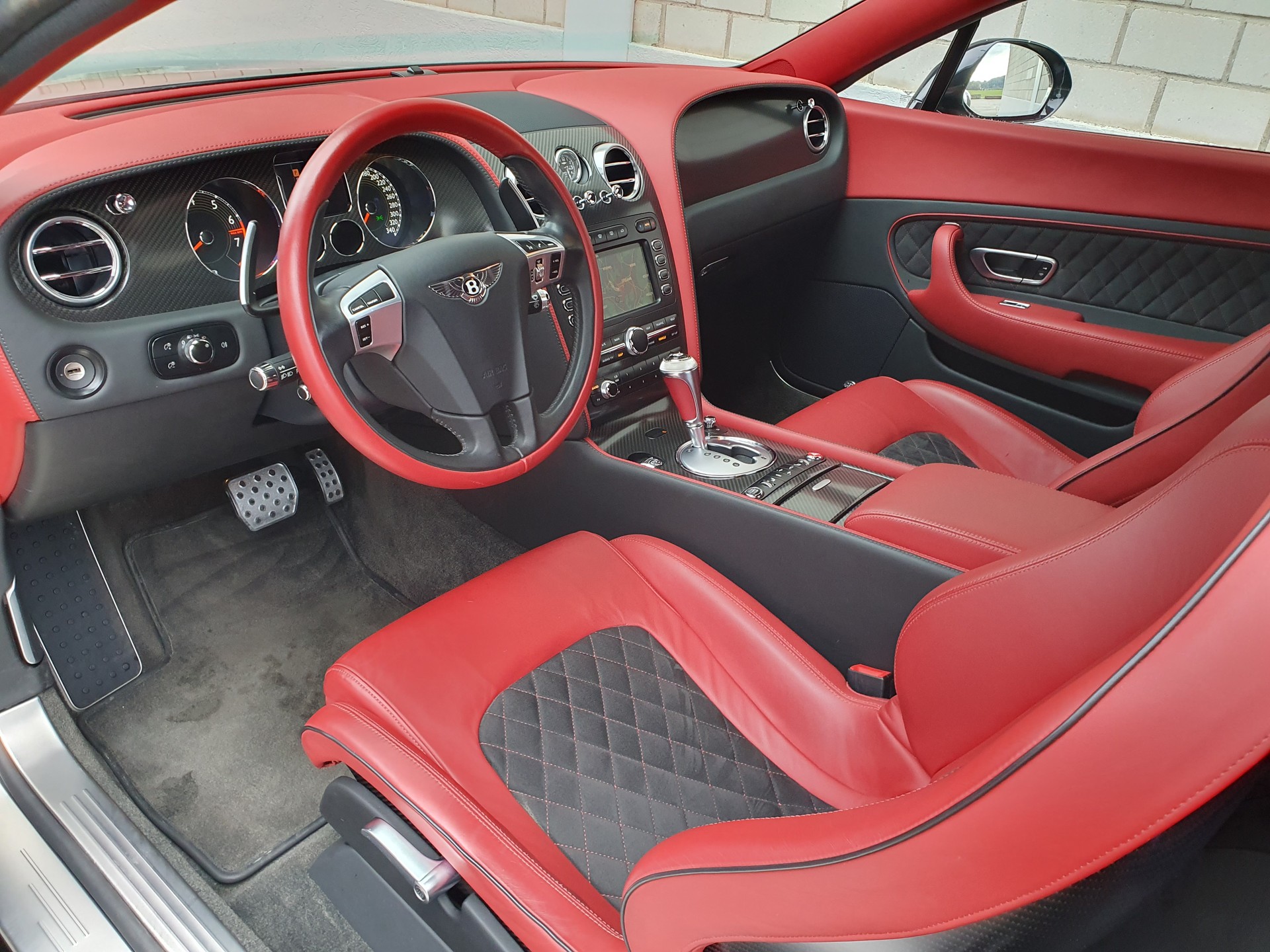 BENTLEY Continental Supersports 6.0-image-4