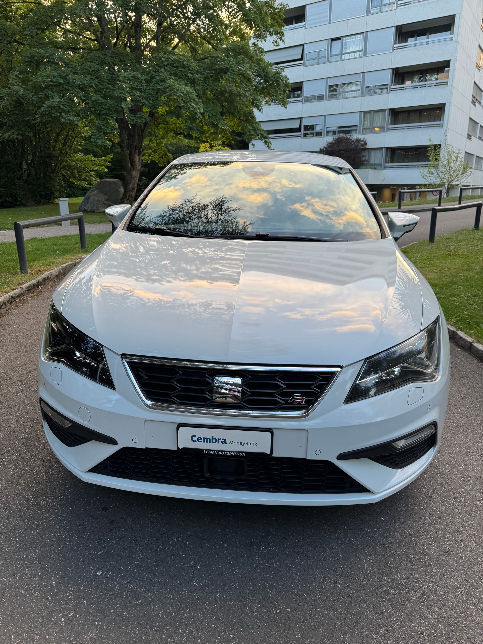 SEAT Leon 1.8 TSI Swiss FR-Evolution DSG-image-2