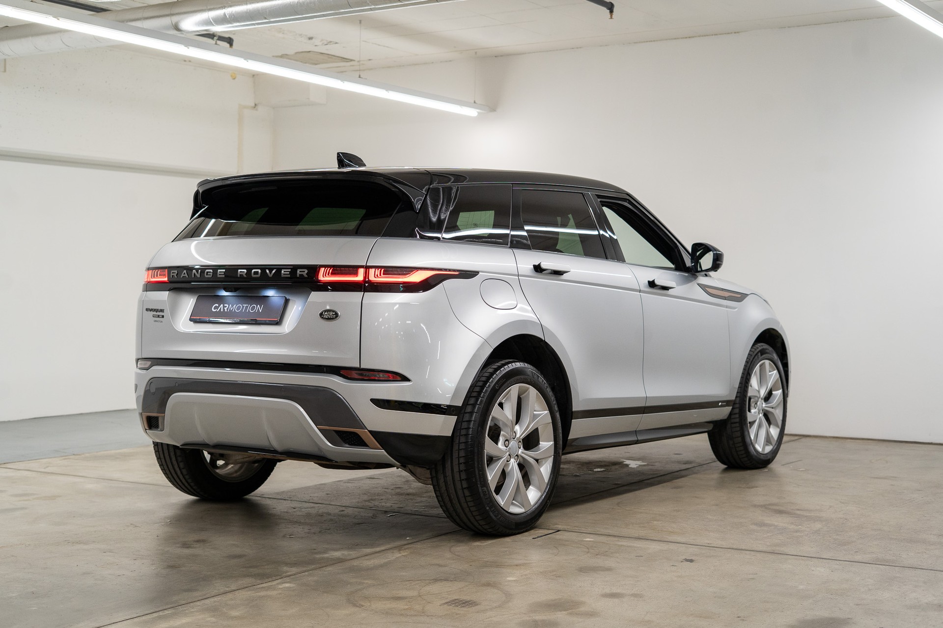 LAND ROVER Range Rover Evoque 2.0 T 250 R-Dynamic SE / CH-Fahrzeug-showroom-element-3