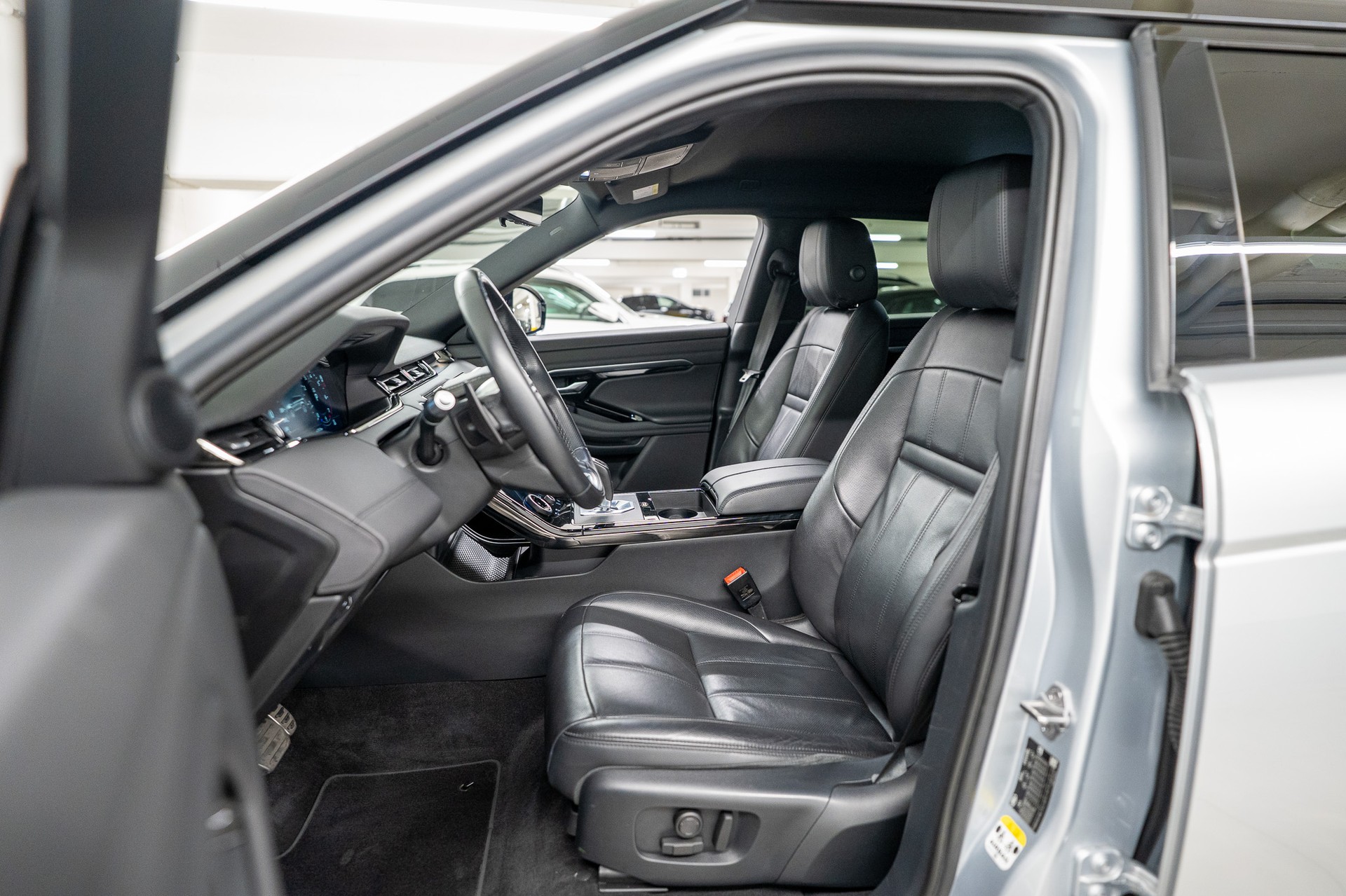 LAND ROVER Range Rover Evoque 2.0 T 250 R-Dynamic SE / CH-Fahrzeug-image-10