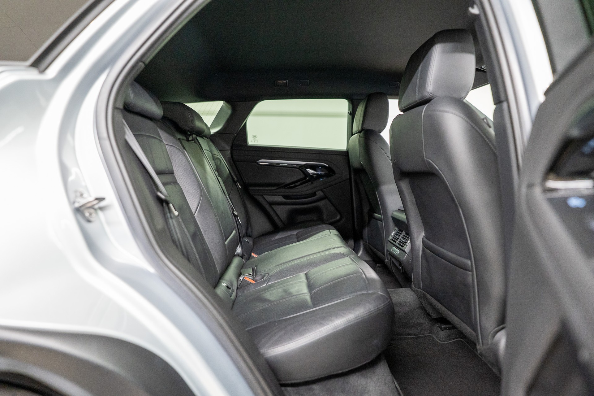 LAND ROVER Range Rover Evoque 2.0 T 250 R-Dynamic SE / CH-Fahrzeug-image-11