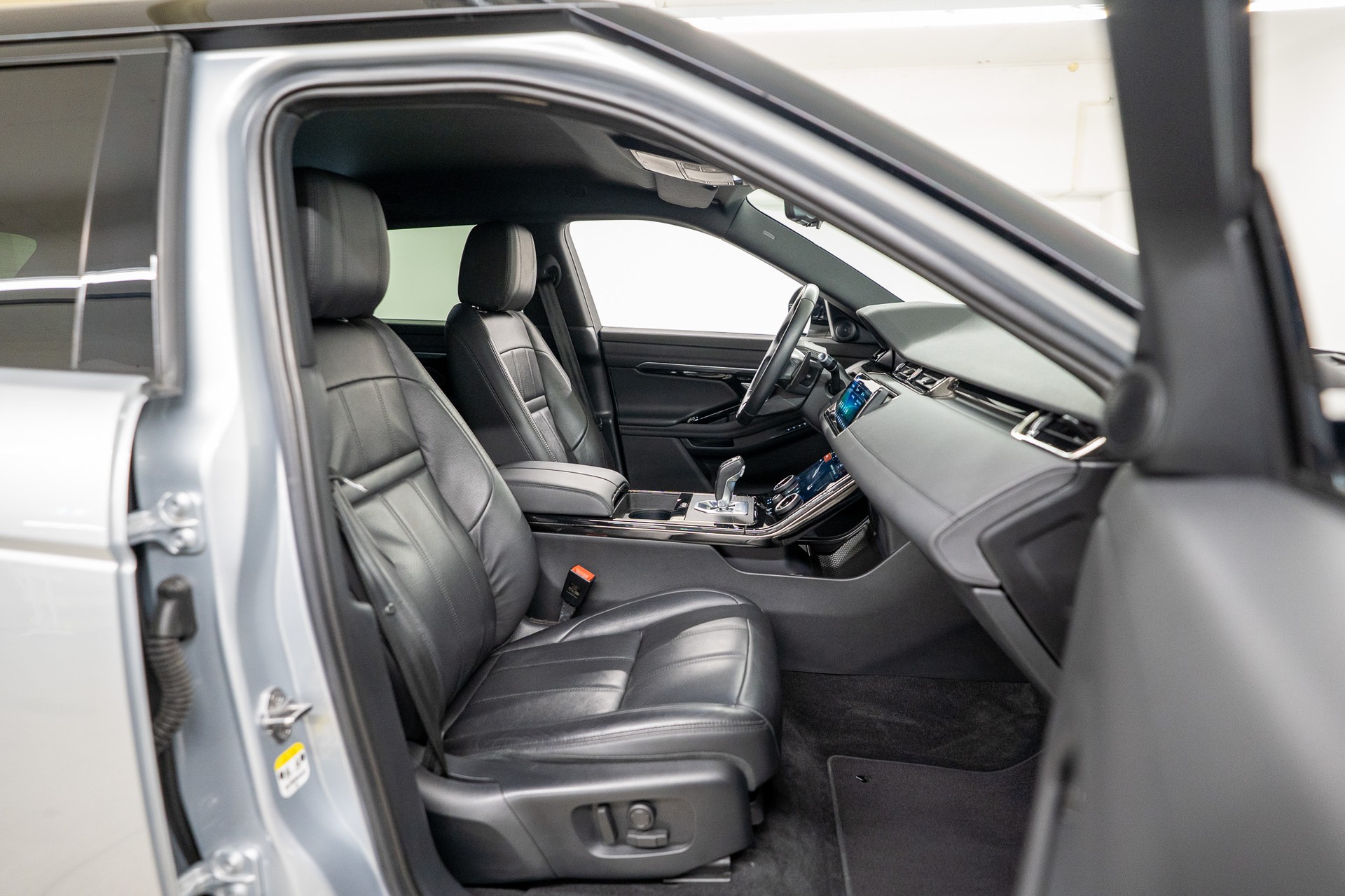 LAND ROVER Range Rover Evoque 2.0 T 250 R-Dynamic SE / CH-Fahrzeug-image-13