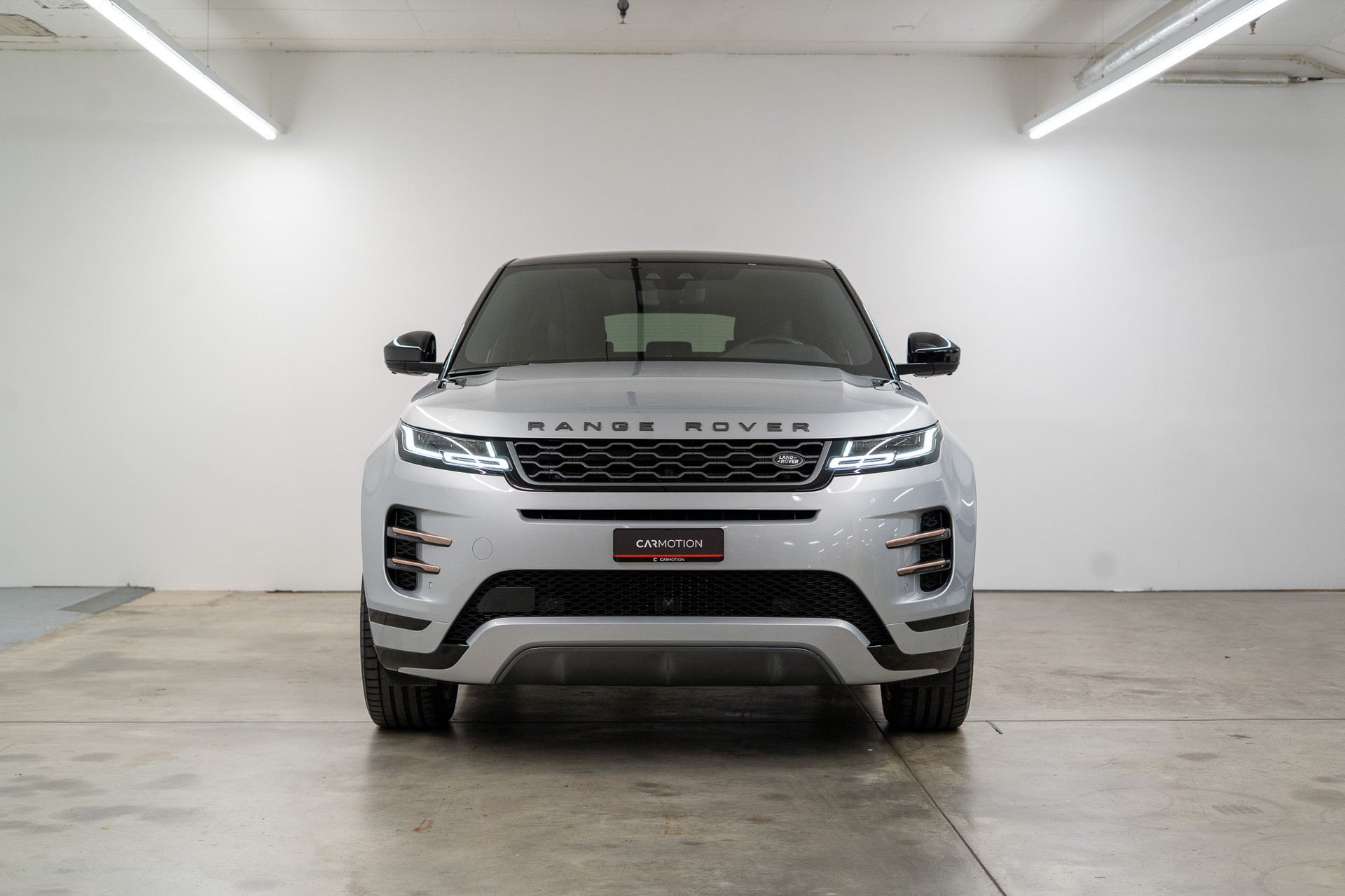 LAND ROVER Range Rover Evoque 2.0 T 250 R-Dynamic SE / CH-Fahrzeug-showroom-element-1