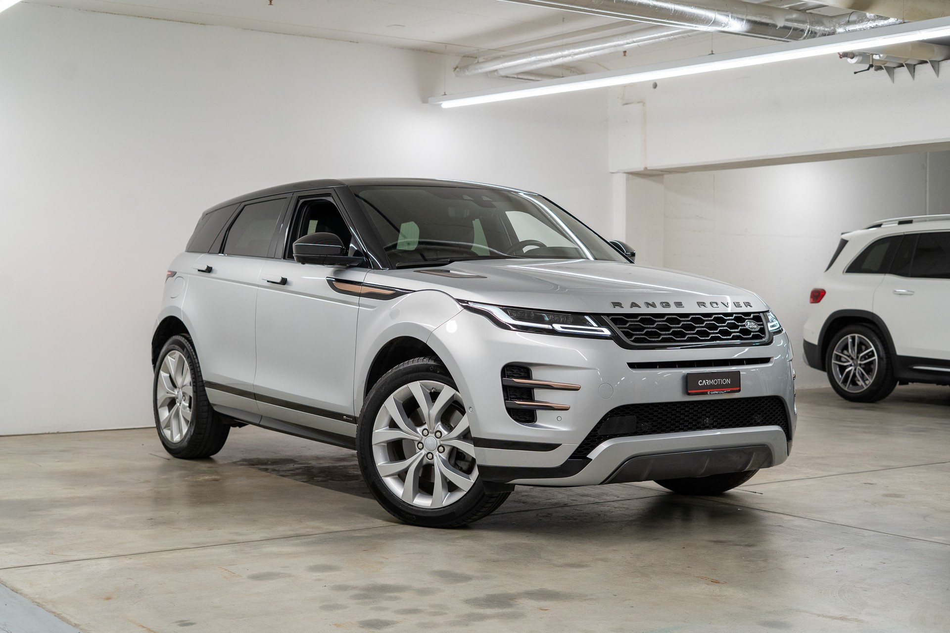 LAND ROVER Range Rover Evoque 2.0 T 250 R-Dynamic SE / CH-Fahrzeug-showroom-element-2