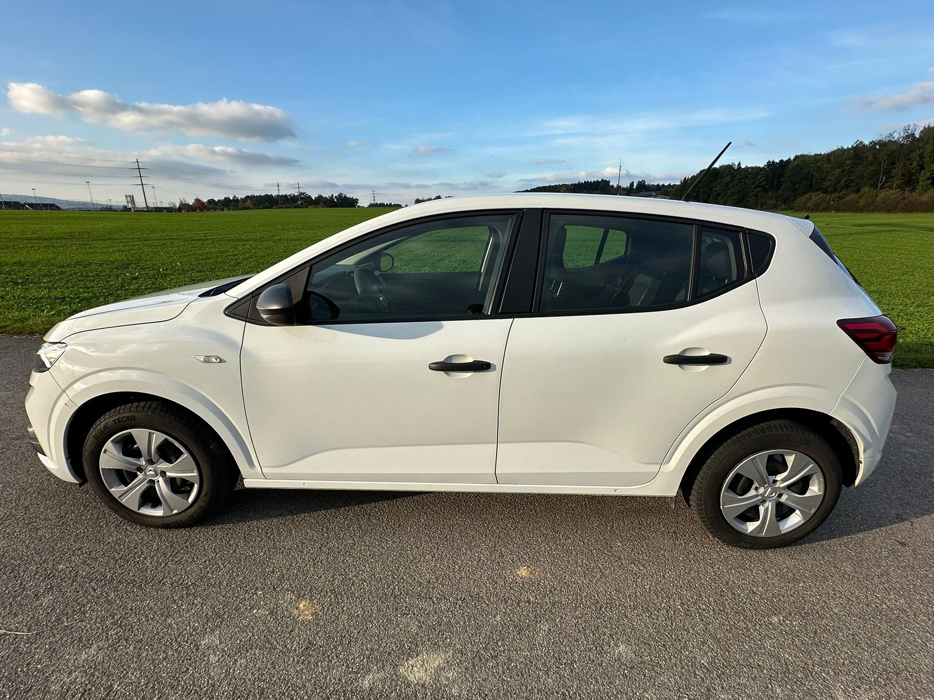 DACIA Sandero TCe 90 Essential-image-8