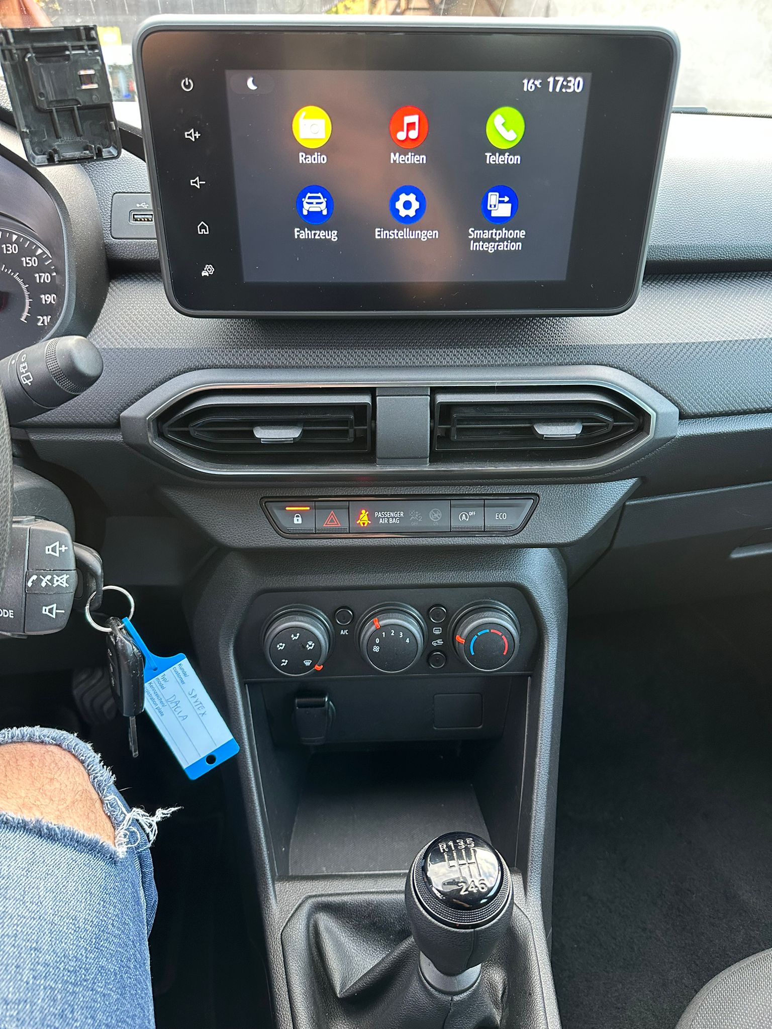 DACIA Sandero TCe 90 Essential-image-15