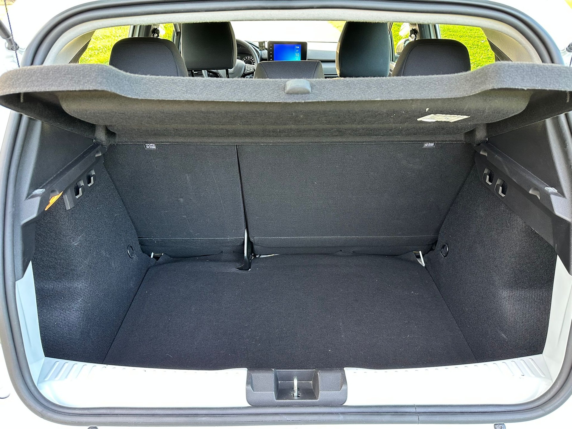 DACIA Sandero TCe 90 Essential-image-12