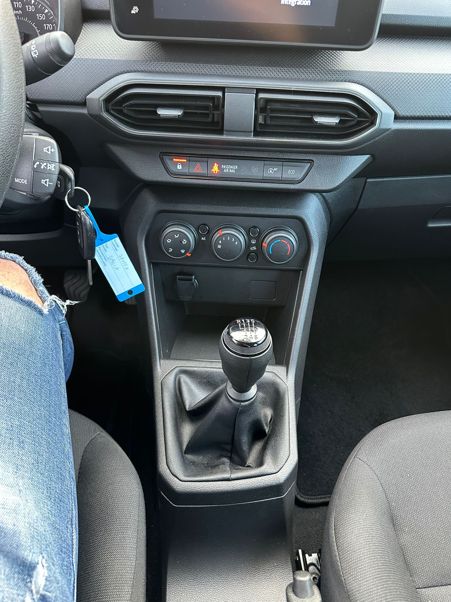 DACIA Sandero TCe 90 Essential-image-17