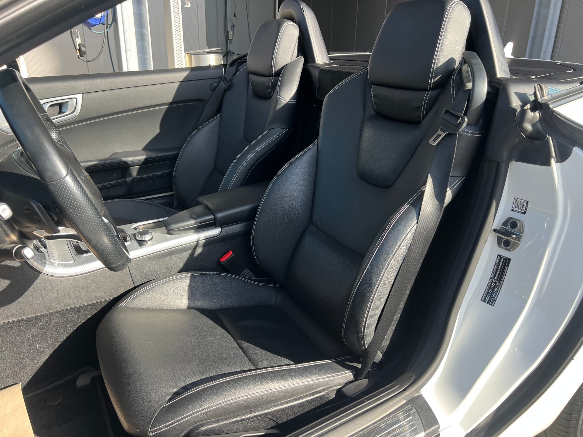 MERCEDES-BENZ SLC 180 9G-Tronic-image-11