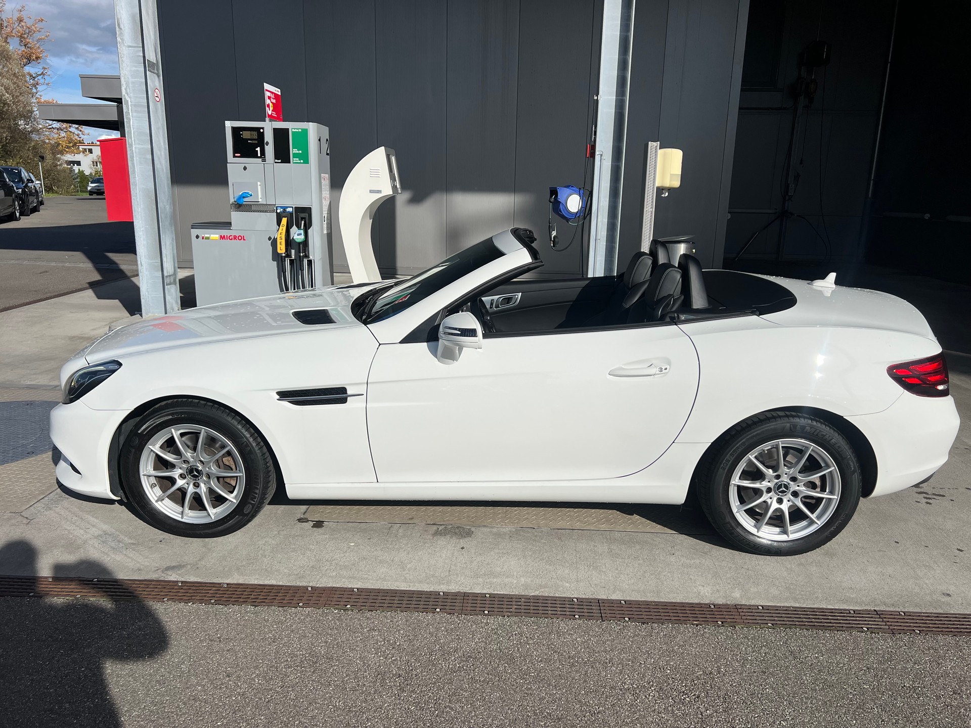 MERCEDES-BENZ SLC 180 9G-Tronic-image-6