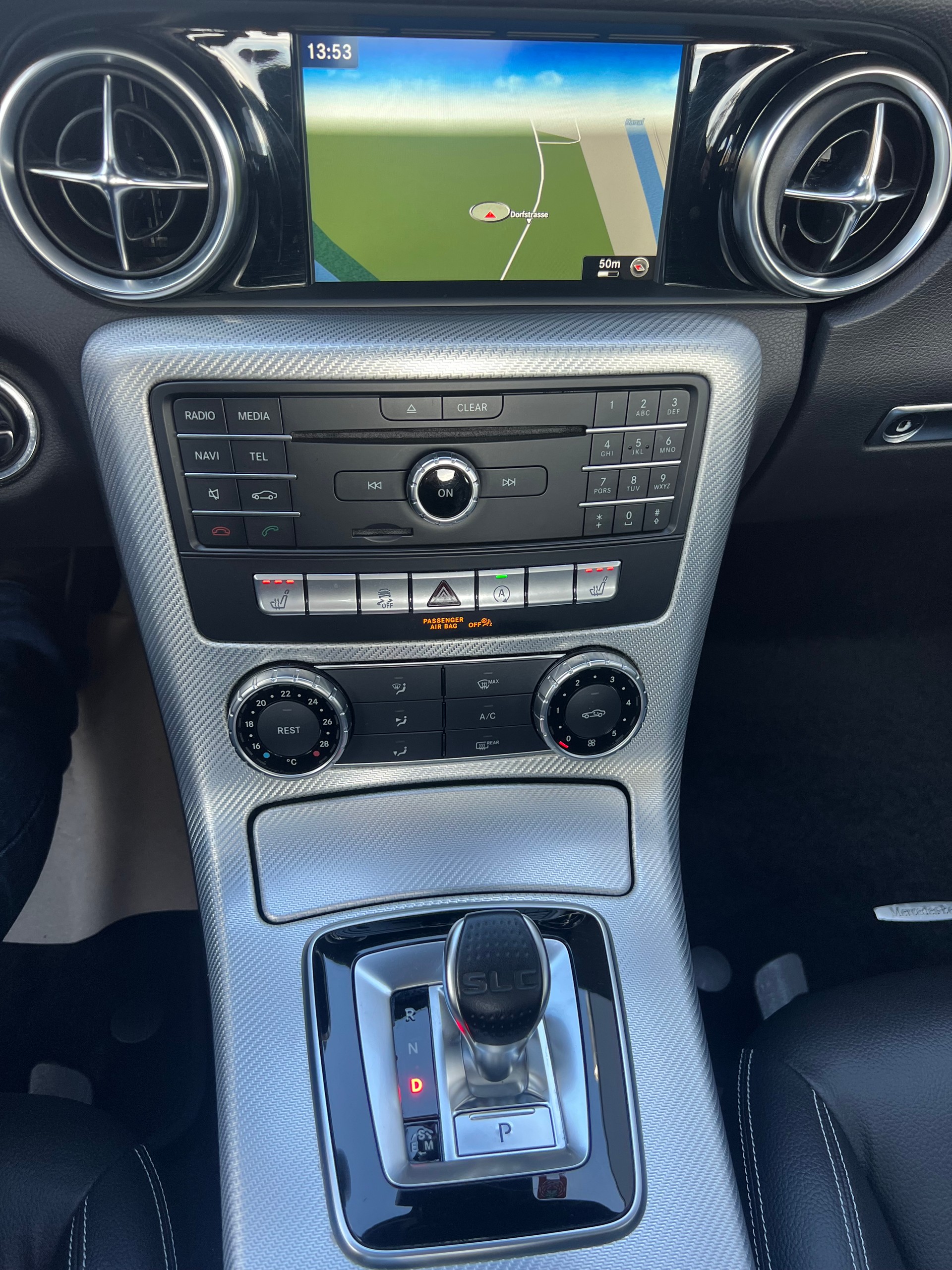 MERCEDES-BENZ SLC 180 9G-Tronic-image-12