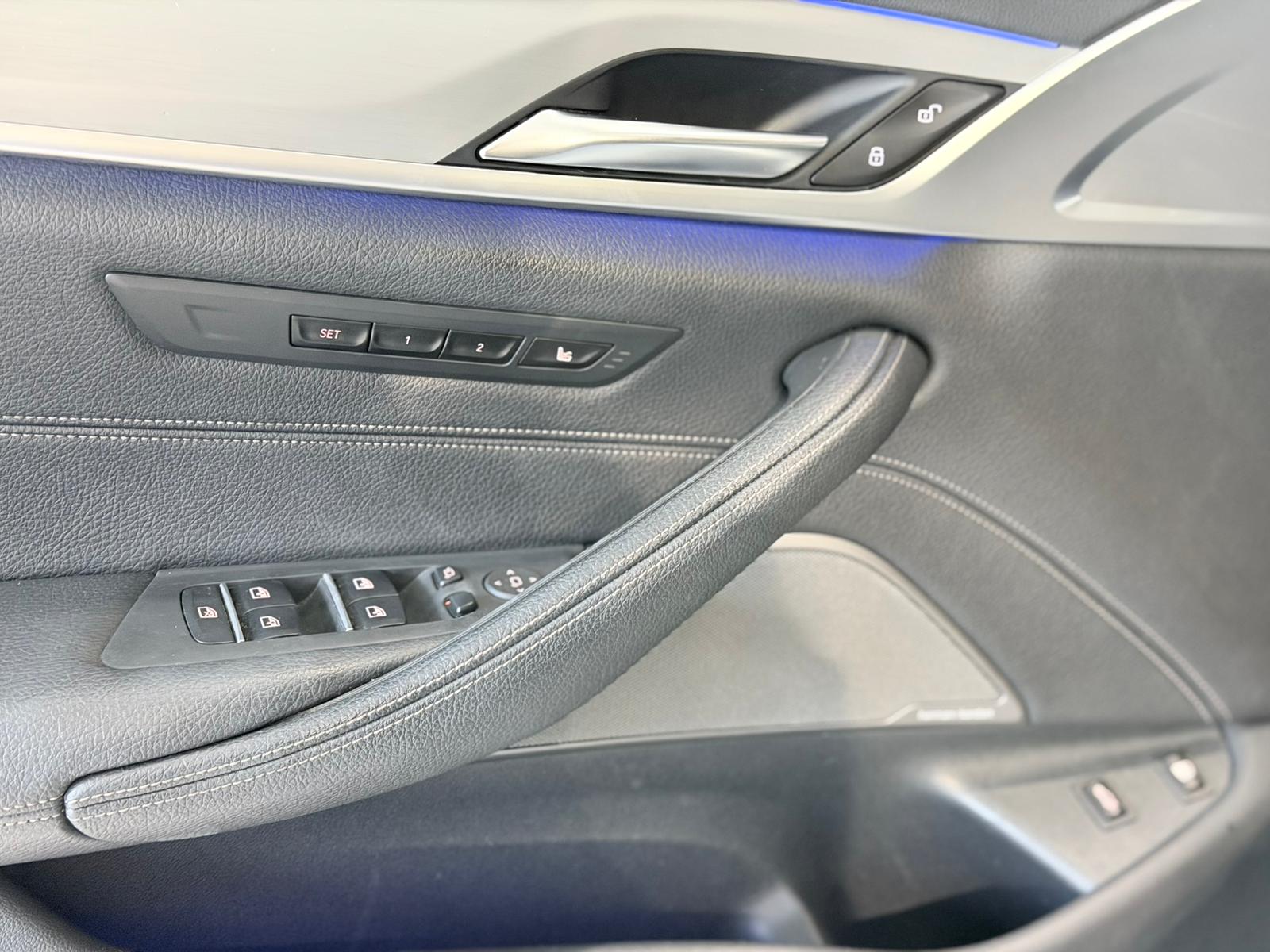 BMW 530e xDrive Sport Line Steptronic-image-14