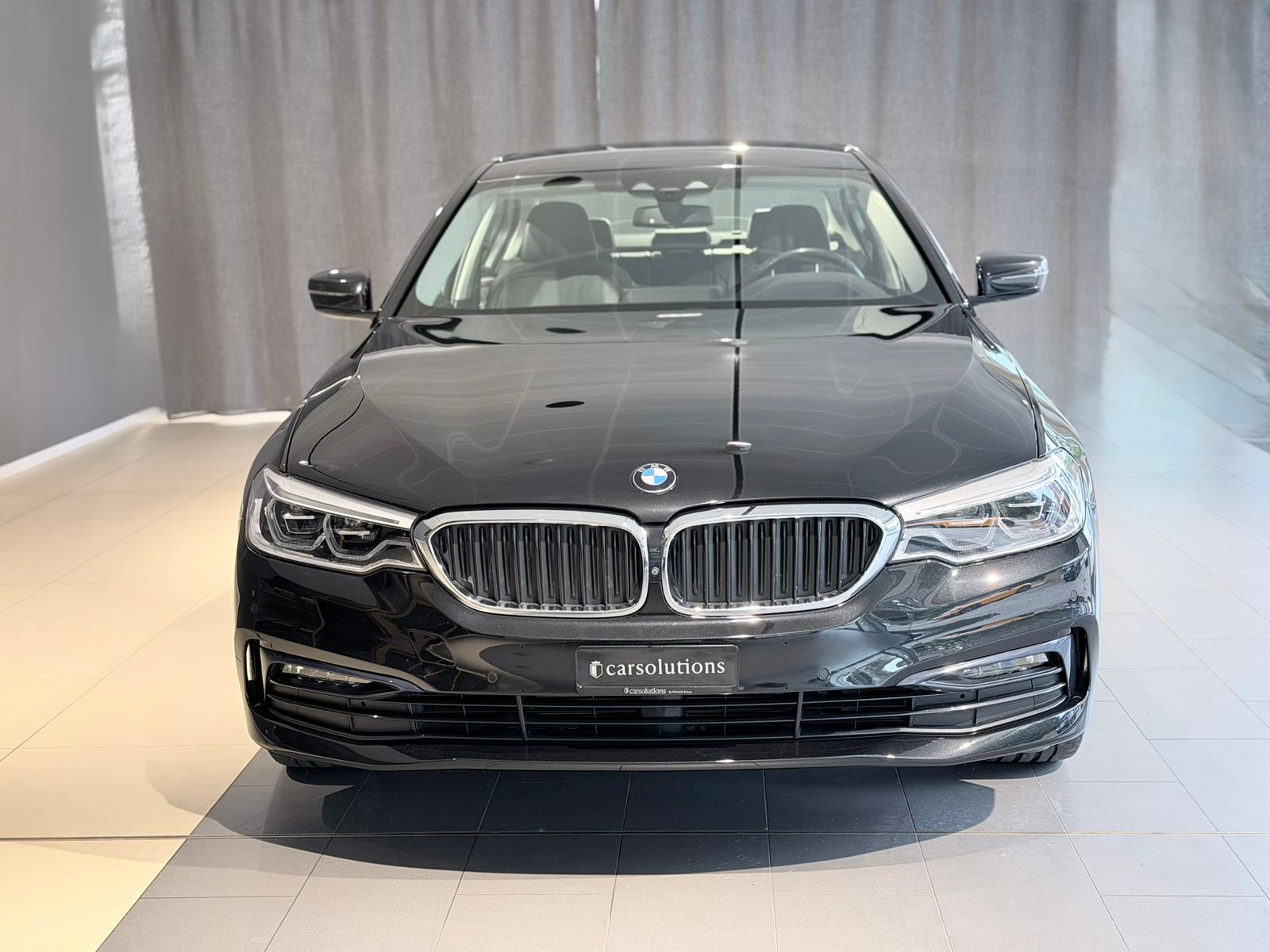 BMW 530e xDrive Sport Line Steptronic-showroom-element-1