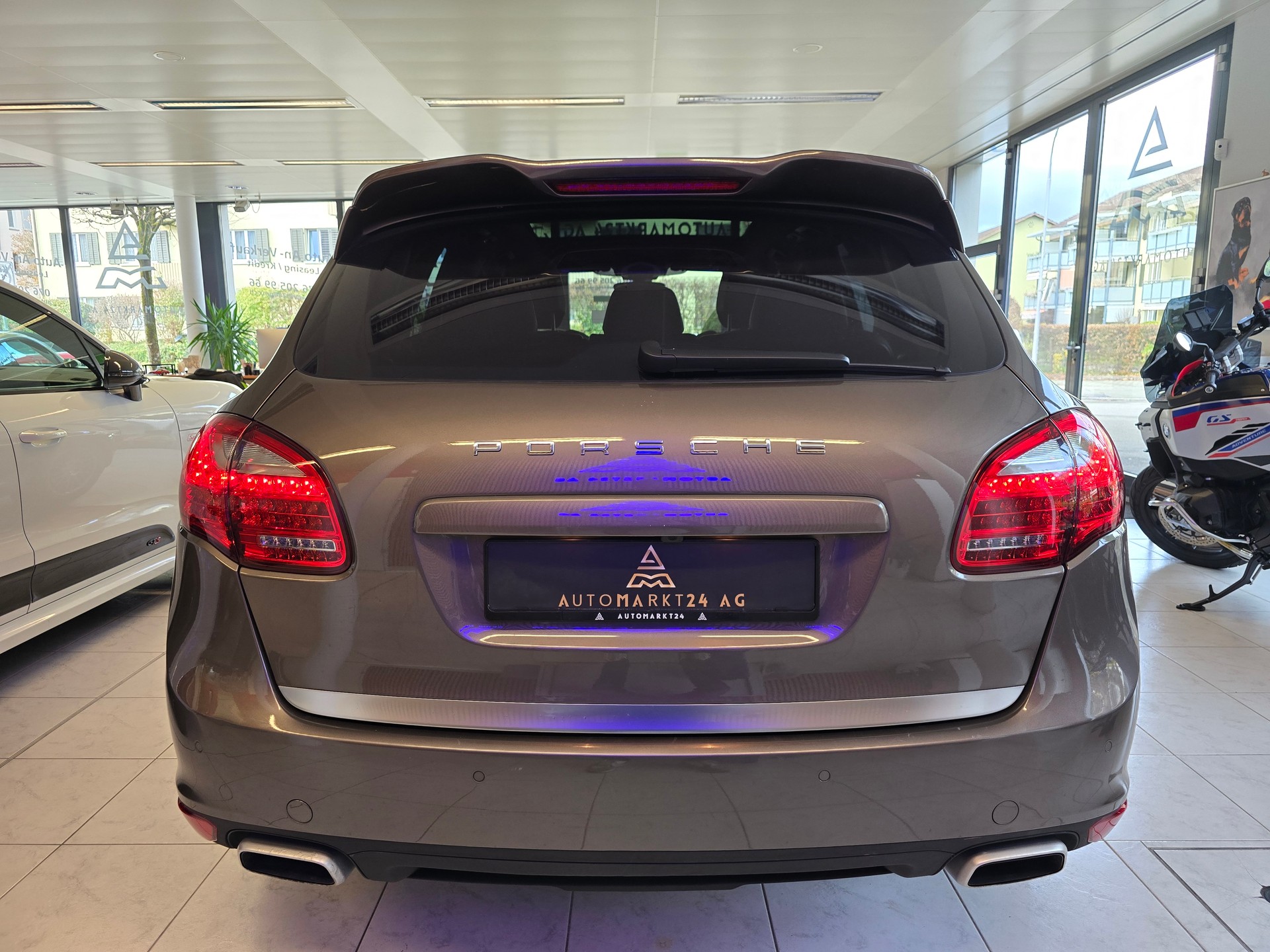 PORSCHE Cayenne 3.0 V6 TDI VOLLAUSSTATTUNG-image-14