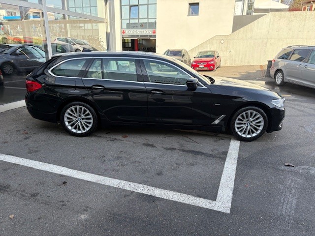 BMW 520d xDrive paddles Touring-showroom-element-2